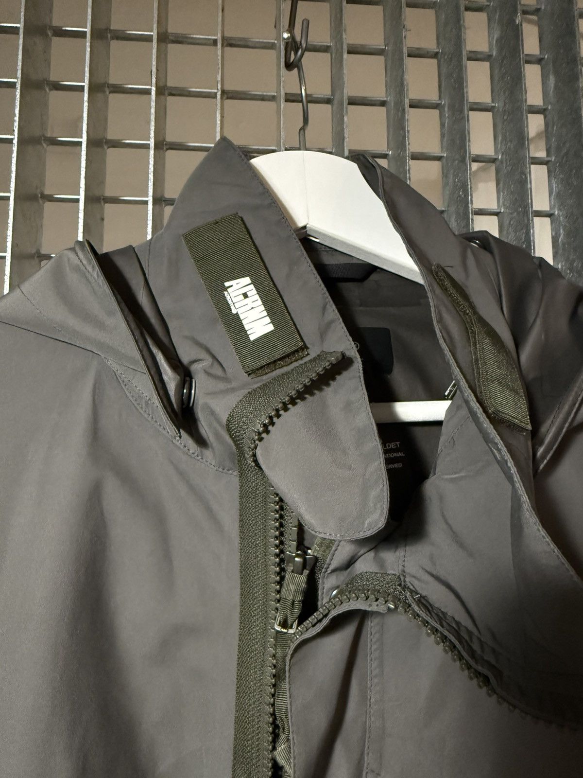 Acronym J1W-GTPL 2L Gore-Tex Paclite Plus Interops Jacket Size US L / EU 52-54 / 3 - 5 Thumbnail