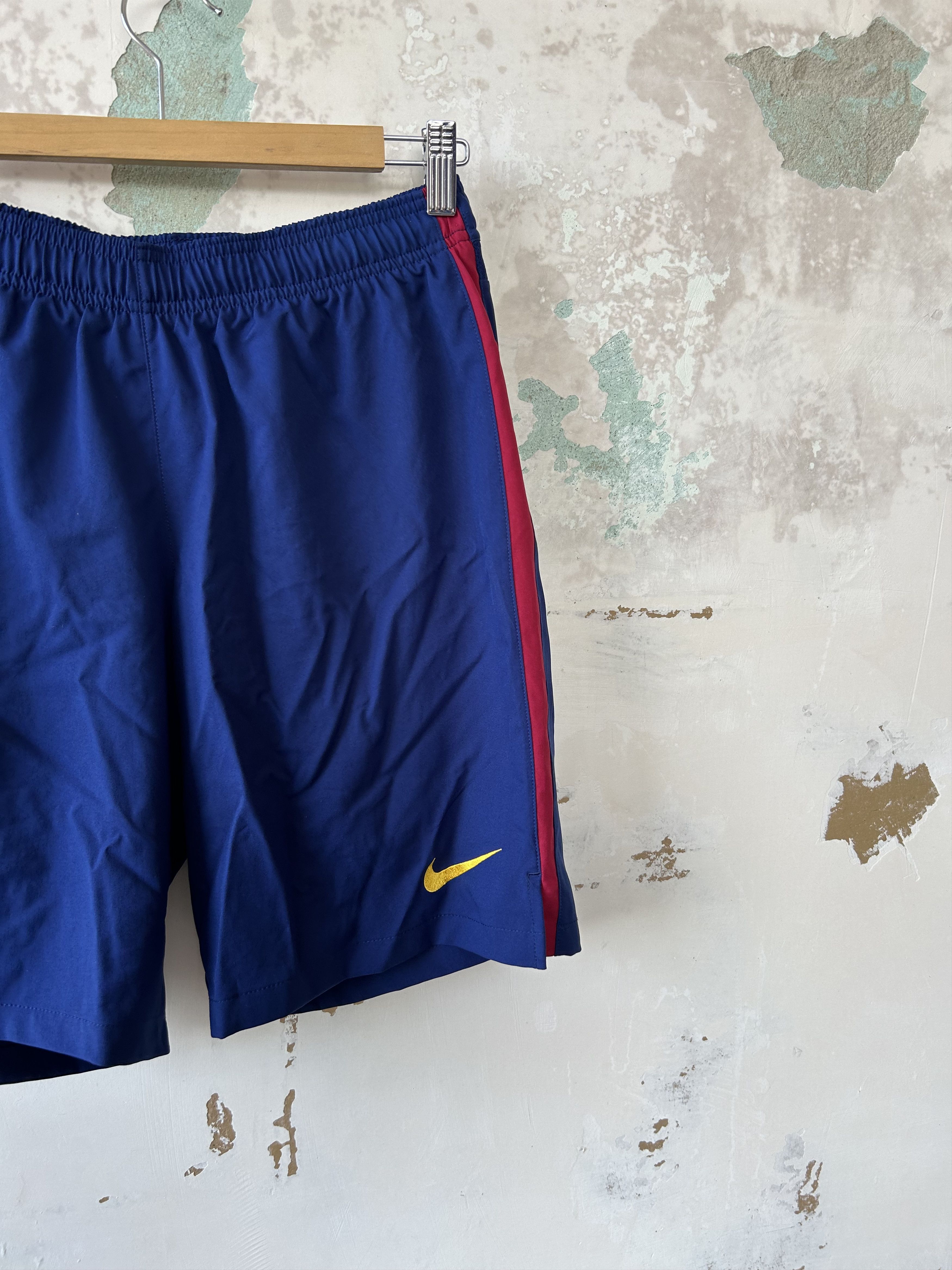 Nike Nike Barcelona shorts vintage S Size US 30 / EU 46 - 2 Thumbnail