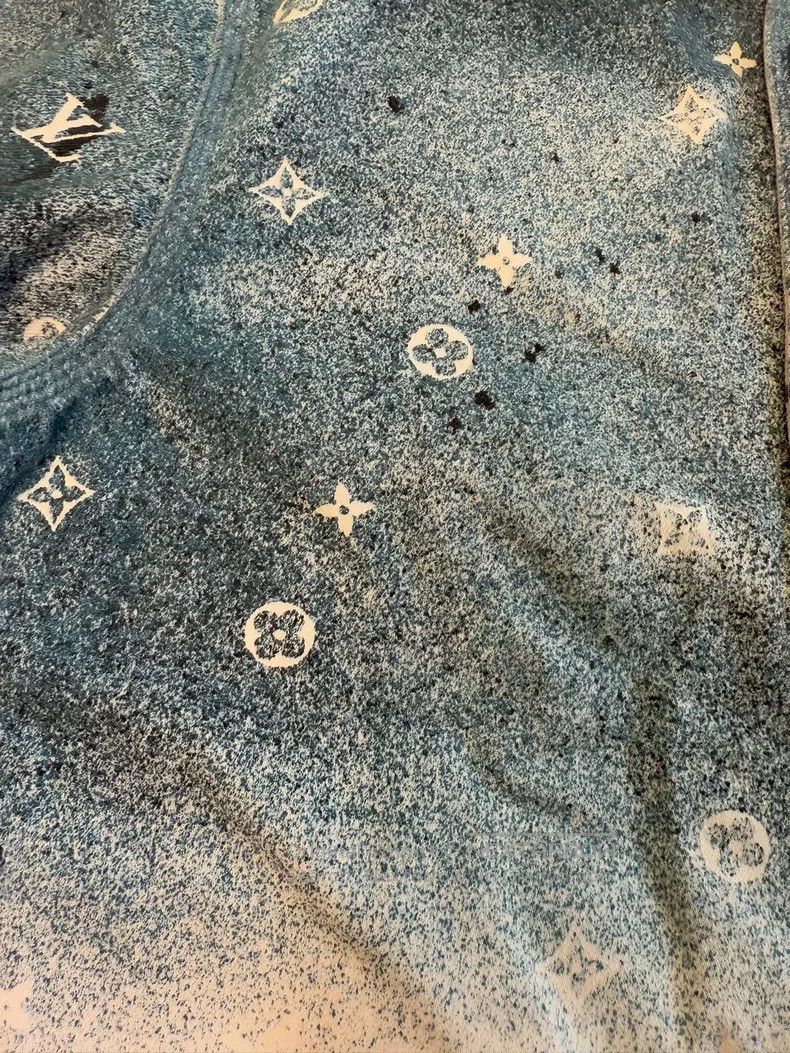 Louis Vuitton Louis Vuitton Blue Gradient Design jacket Size US L / EU 52-54 / 3 - 5 Thumbnail