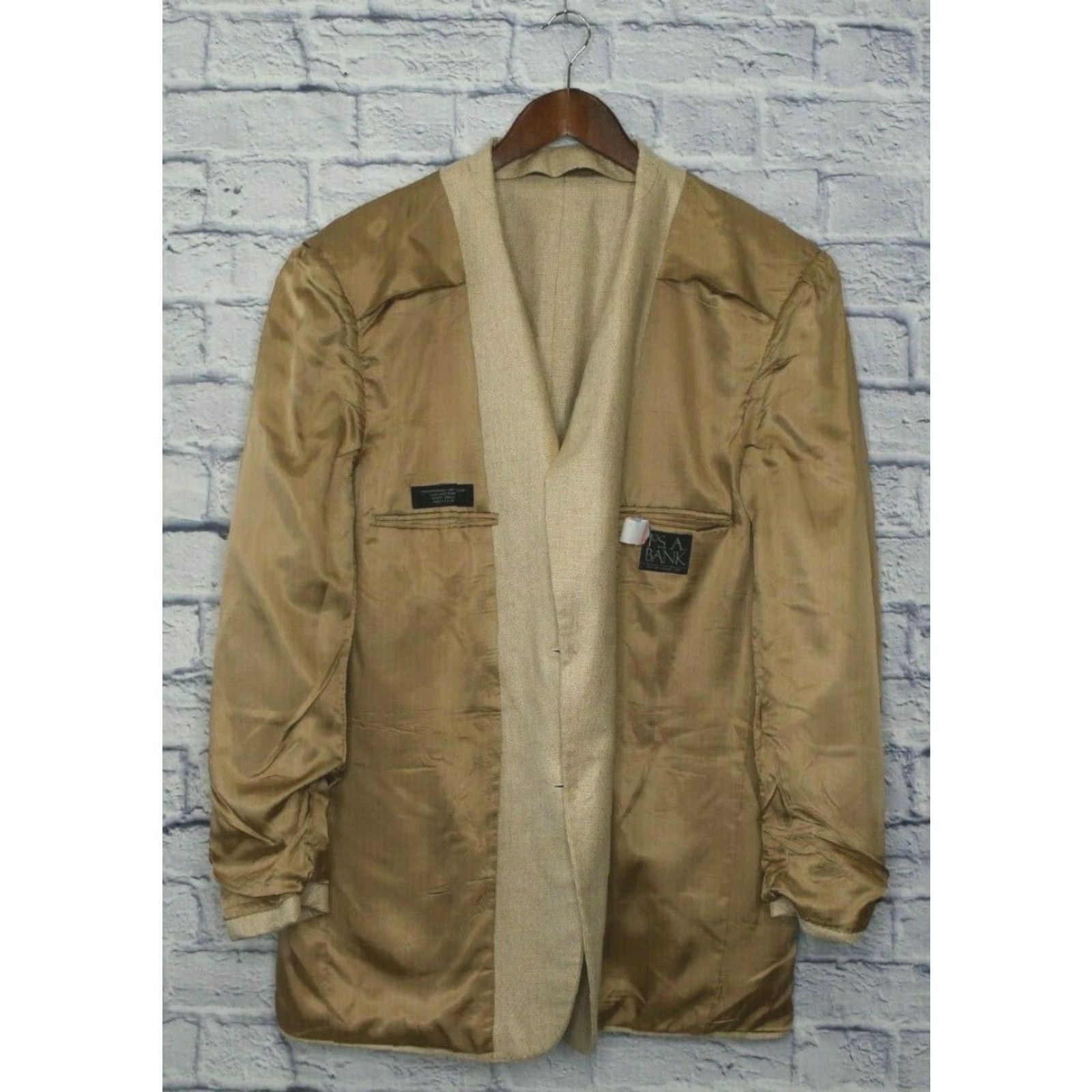 Jos. A. Bank Jos A Bank Sport Coat Single-Breasted 2 Button Beige Tan 44 Long Chest 48 Silk Jacket Mens Long Dry Clean Only Size US M / EU 48-50 / 2 - 3 Thumbnail