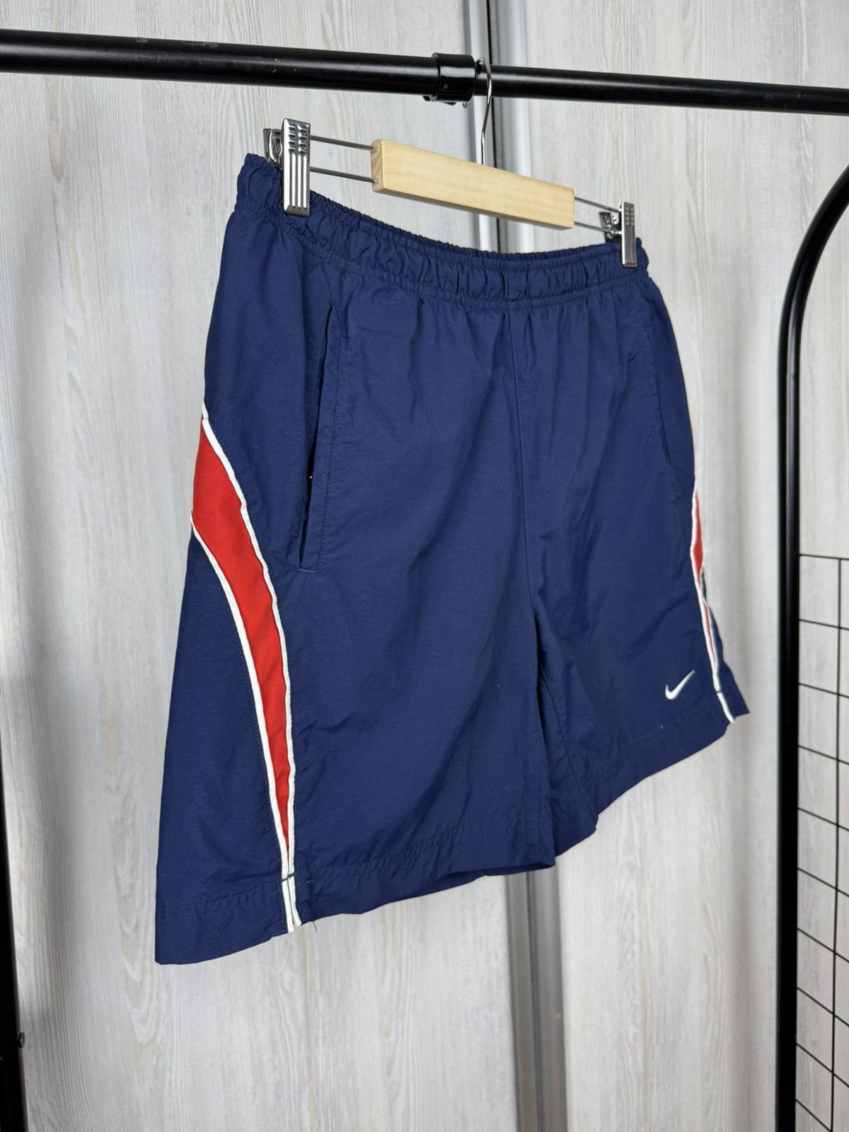 Nike Nike vintage y2k blue red nylon swoosh shorts Size US 30 / EU 46 - 4 Thumbnail