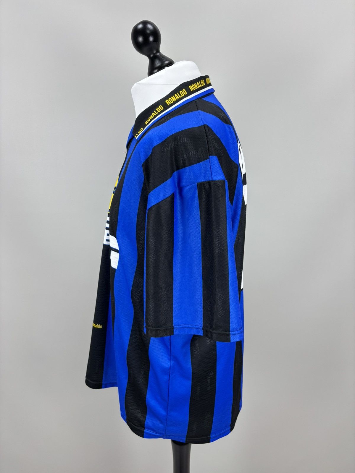 Other Mens t shirt Inter Milan Ronaldo Size L Color Blue Size US L / EU 52-54 / 3 - 10 Thumbnail