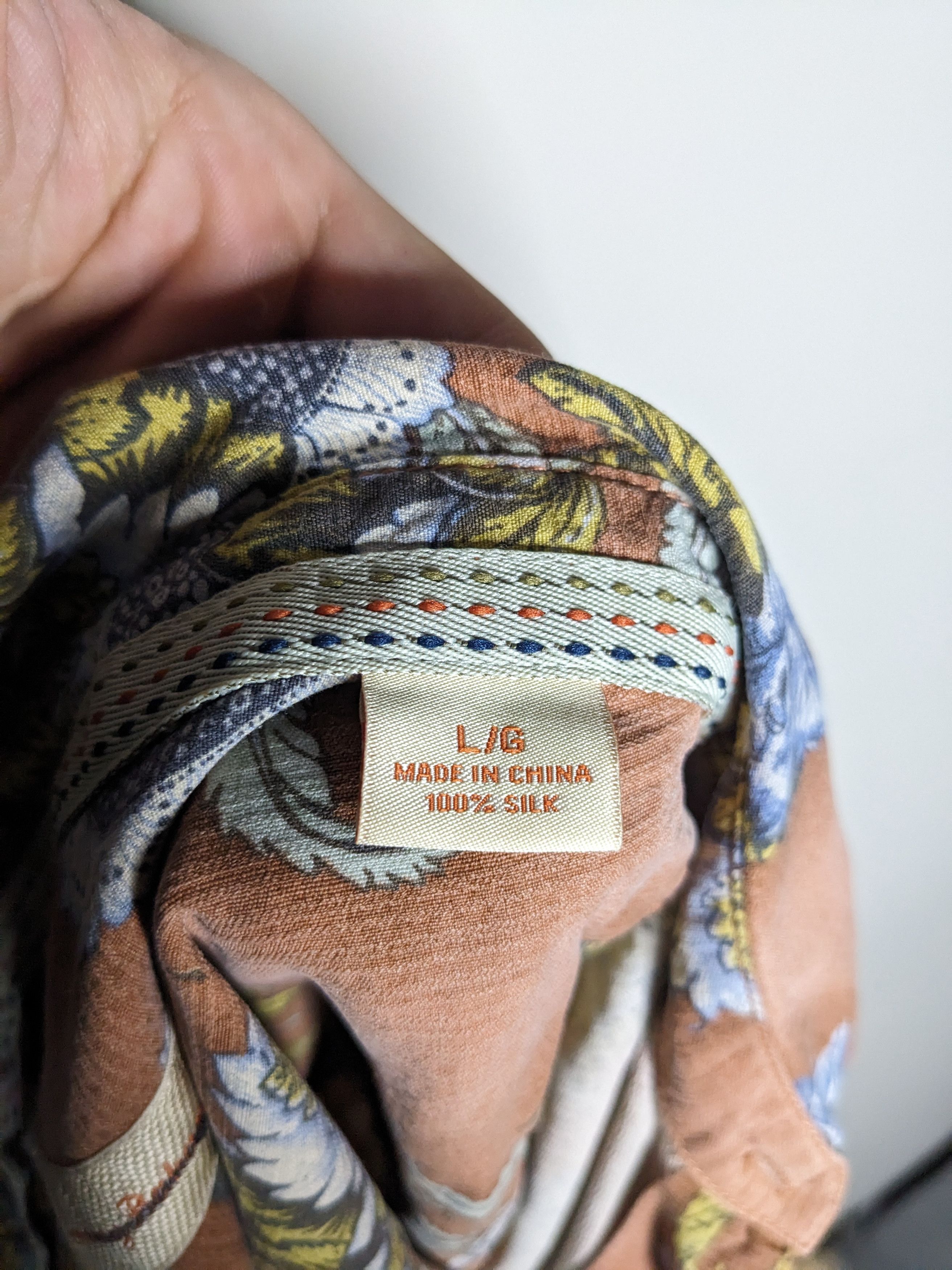 Tommy Bahama Tommy Bahama Camp Shirt Silk Floral Size Large Hawaiian Size US L / EU 52-54 / 3 - 10 Thumbnail