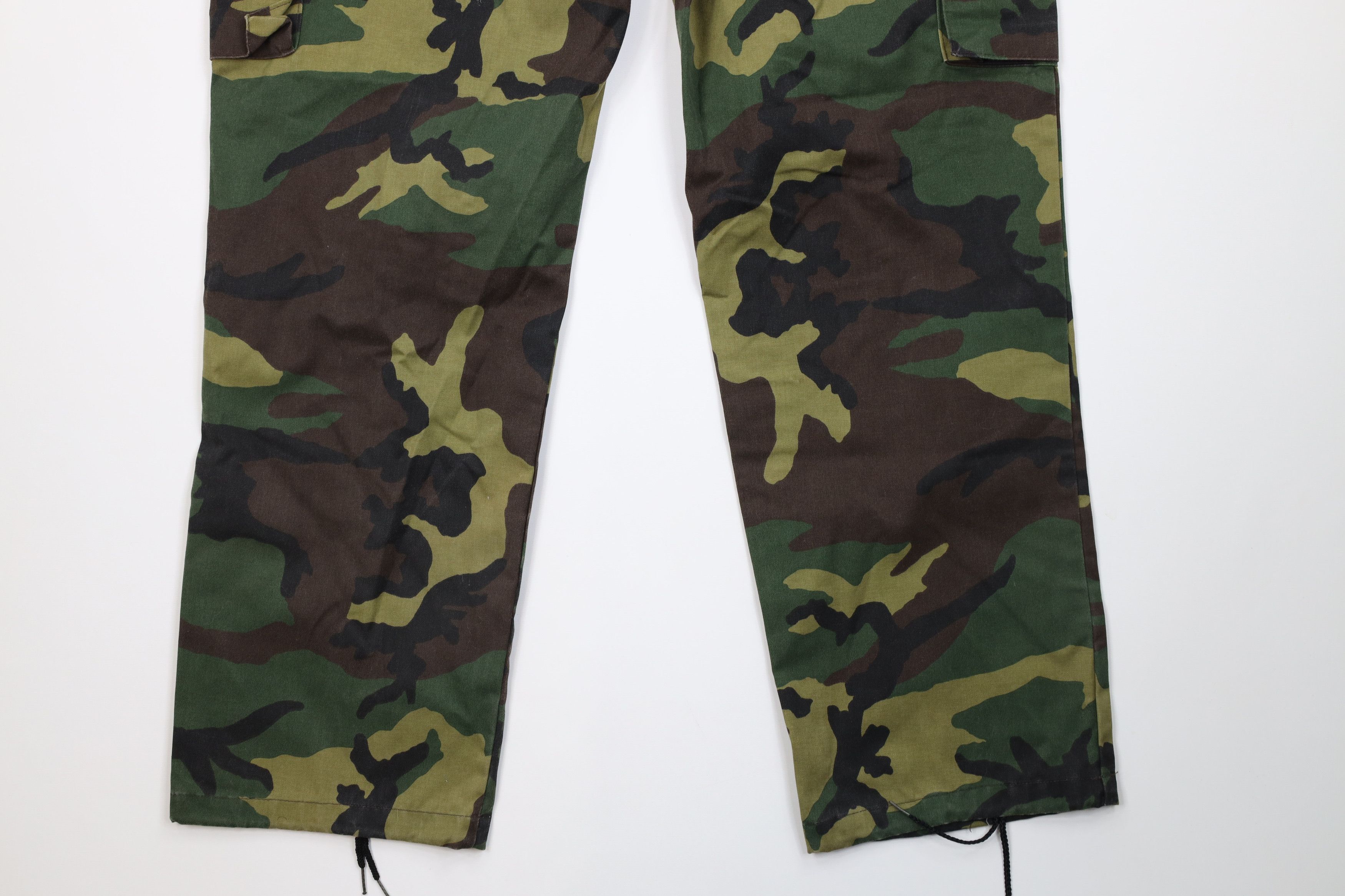 Vintage Vintage 70s Streetwear Camouflage Wide Leg Cargo Pants USA Size US 38 / EU 54 - 12 Thumbnail