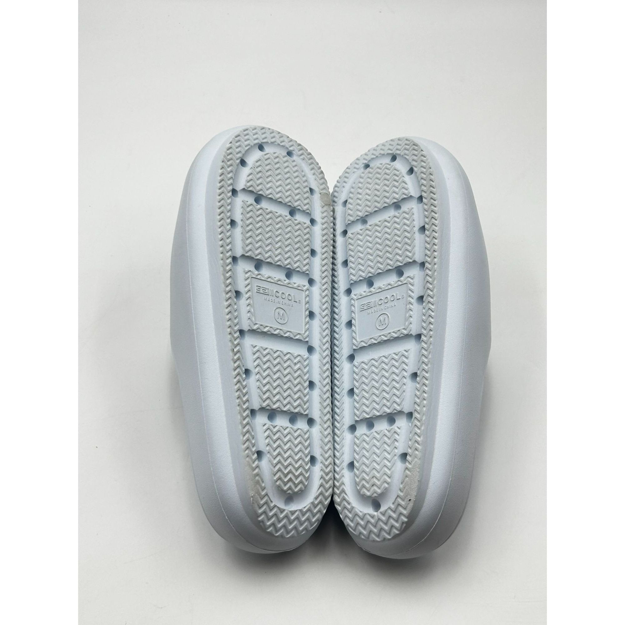 Other 32 Degrees COOL Slides Medium W 7.5-8.5 M 5.5-6.5 Light Blue Size US 7.5 / IT 37.5 - 6 Thumbnail
