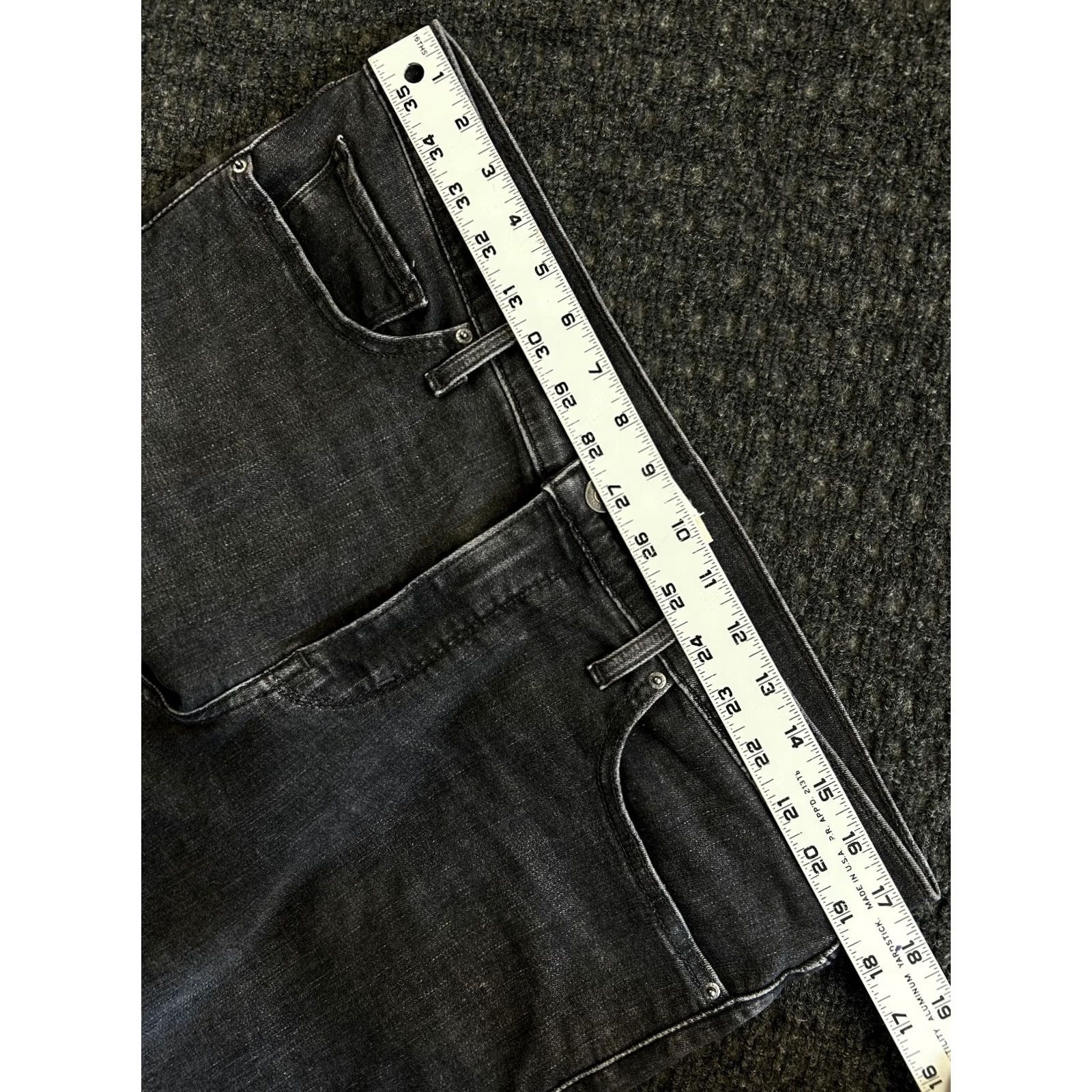 Levi's VINTAGE Levi’s Women’s 311 Shaping Skinny Jeans 32 x 30 Faded Black Denim Mid Rise Size 24" / US 00 / IT 34 - 6 Thumbnail