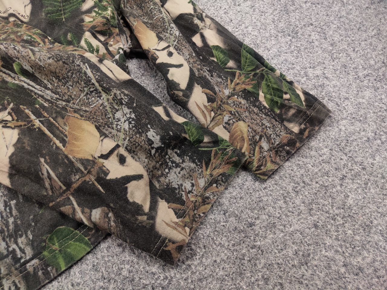 Realtree Vintage Buffalo camo Real Tree Light Long Sleeve Y2K Style Size US M / EU 48-50 / 2 - 8 Thumbnail