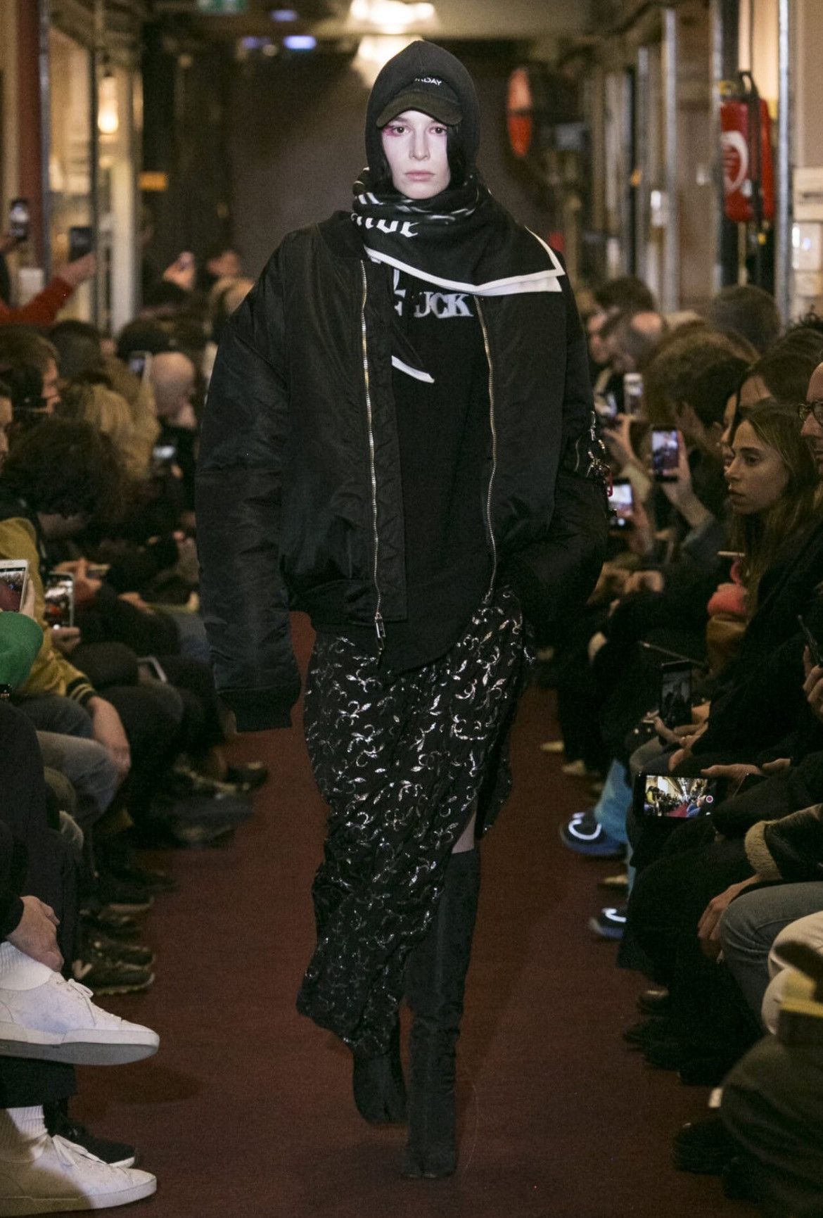 Vetements VETEMENTS FW19 RUNWAY BOMBER Size US XS / EU 42 / 0 - 7 Thumbnail