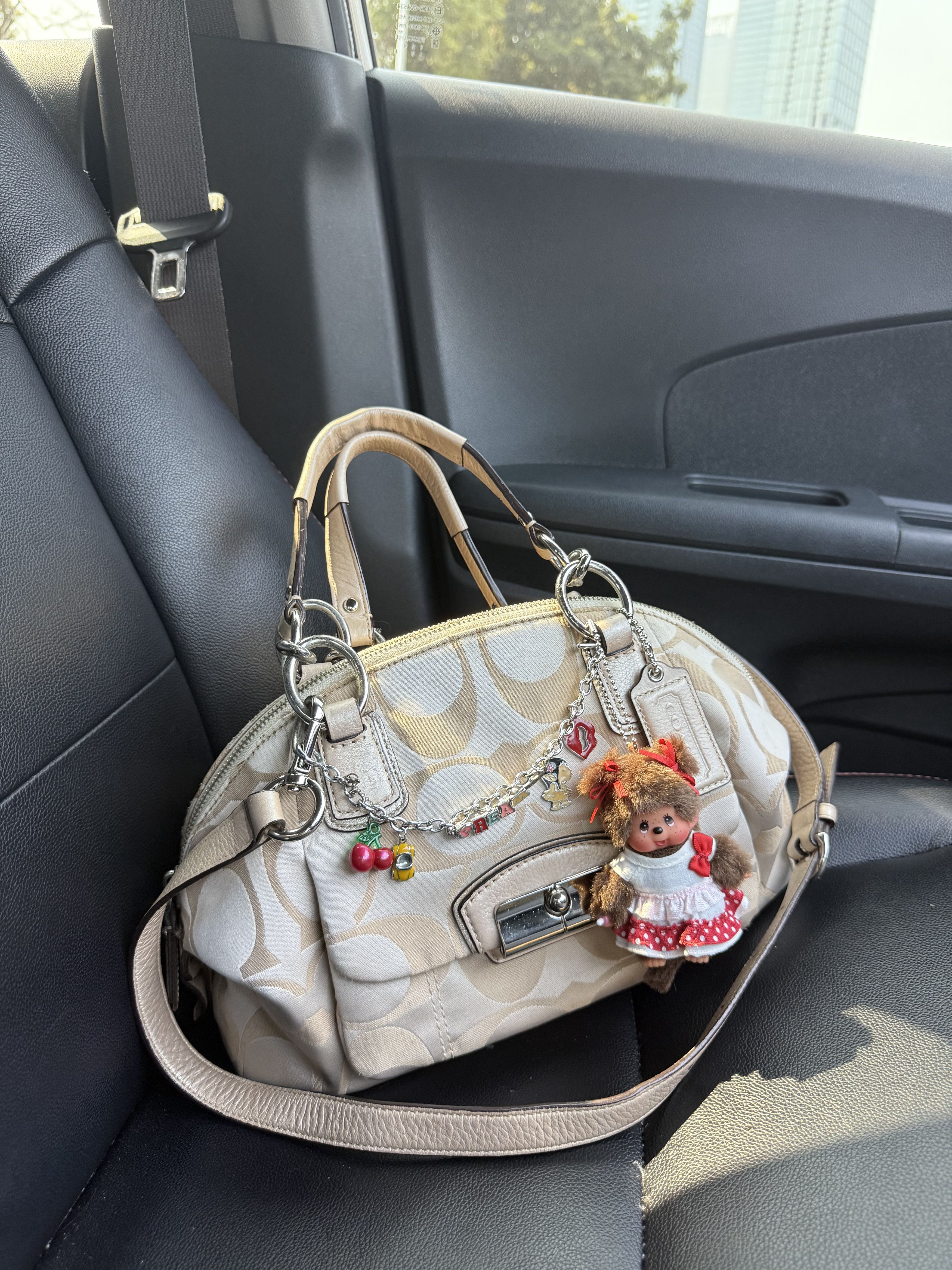 coach soho white Y2k shoulderhand bag