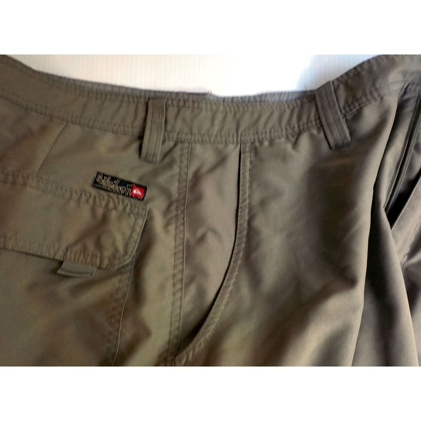 Quiksilver QUILSILVER Mens Flat Front Cargo Shorts Khaki SZ 33 Cargo Pockets Logo Side Back Pocket Polyester 100% Regular Mens Size US 33 - 3 Thumbnail
