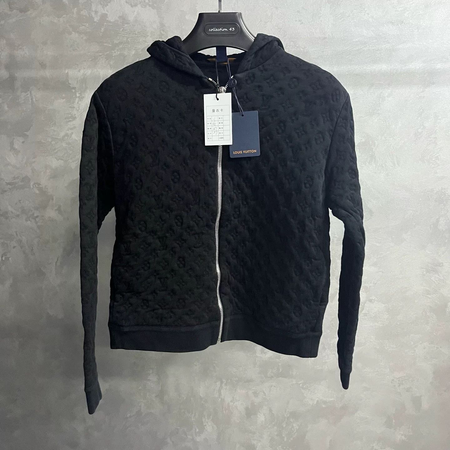 Louis Vuitton Louis Vuitton Printed Black Hoodie s Men Size US S / EU 44-46 / 1 - 1 Thumbnail