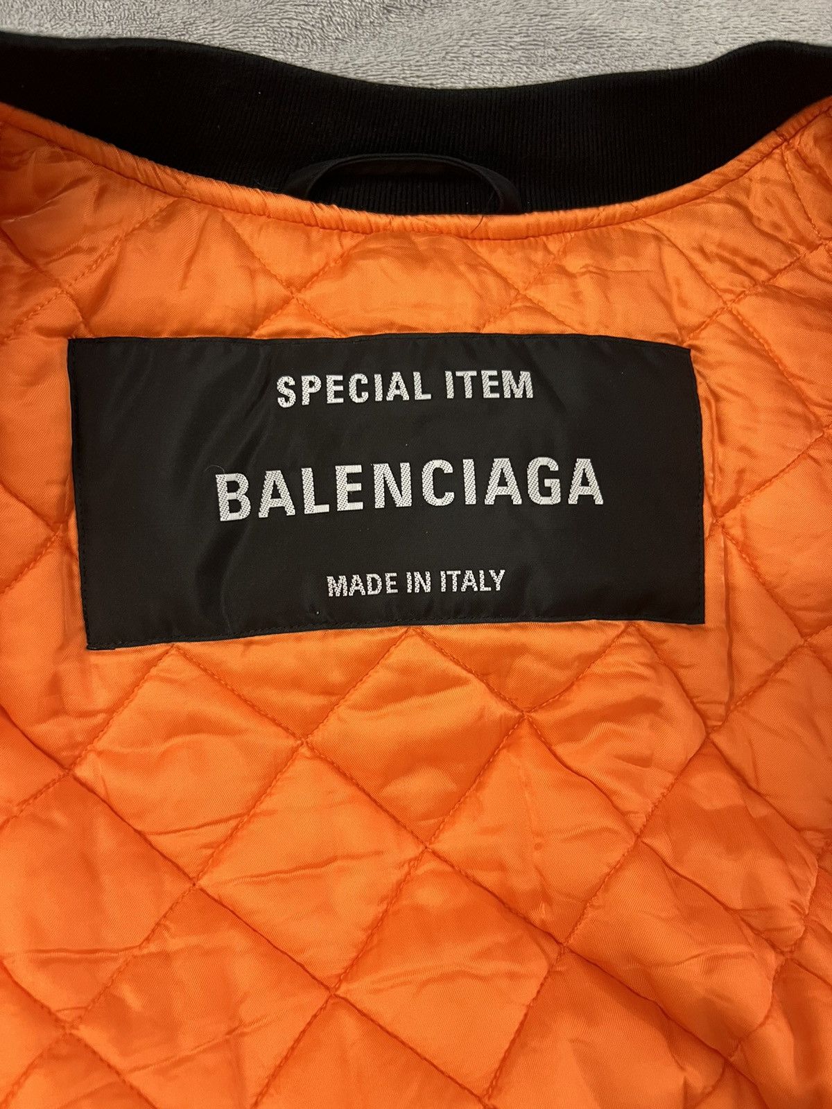 Balenciaga Balenciaga NASA bomber jacket Size US L / EU 52-54 / 3 - 6 Thumbnail