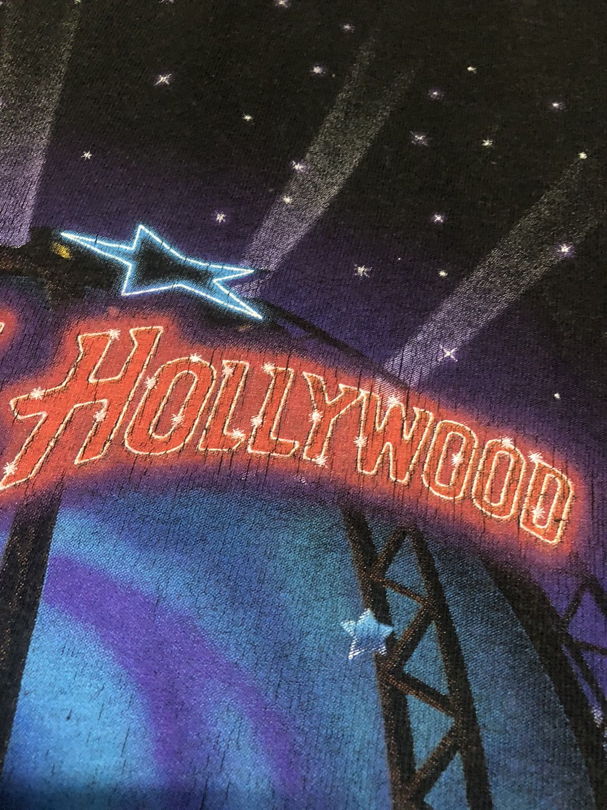 Vintage Vintage 90s Sunfaded Planet Hollywood Walt Disney Tee Size US XXL / EU 58 / 5 - 7 Thumbnail