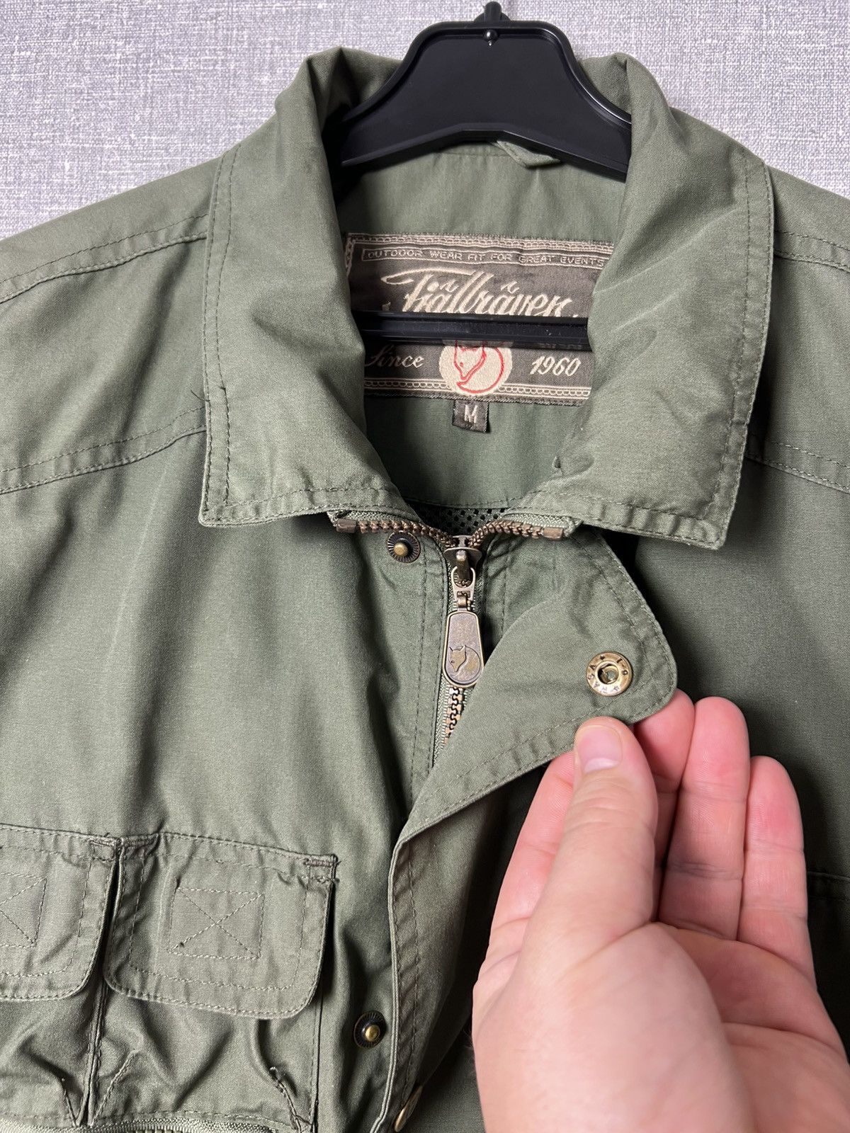 Fjallraven Vintage Rare Fjallraven Multi Pocket Men’s Vest Size M Size US M / EU 48-50 / 2 - 10 Thumbnail
