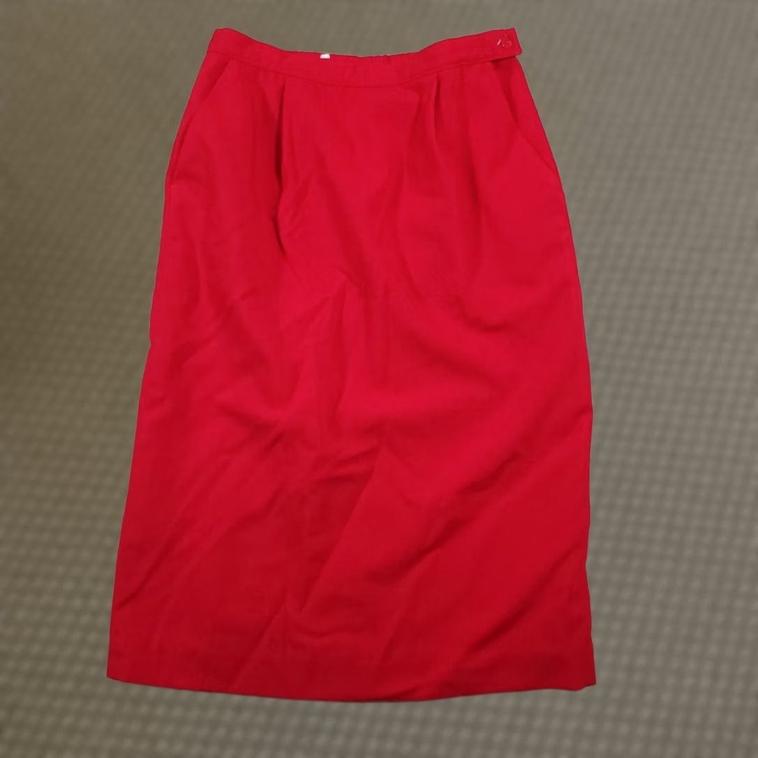 Pendleton VINTAGE Pendleton Sophisticates Midi Skirt Red Pockets Side Zip Womens 10 Lined USA, Pencil, KS? Size 32" / US 10 / IT 46 - 1 Thumbnail