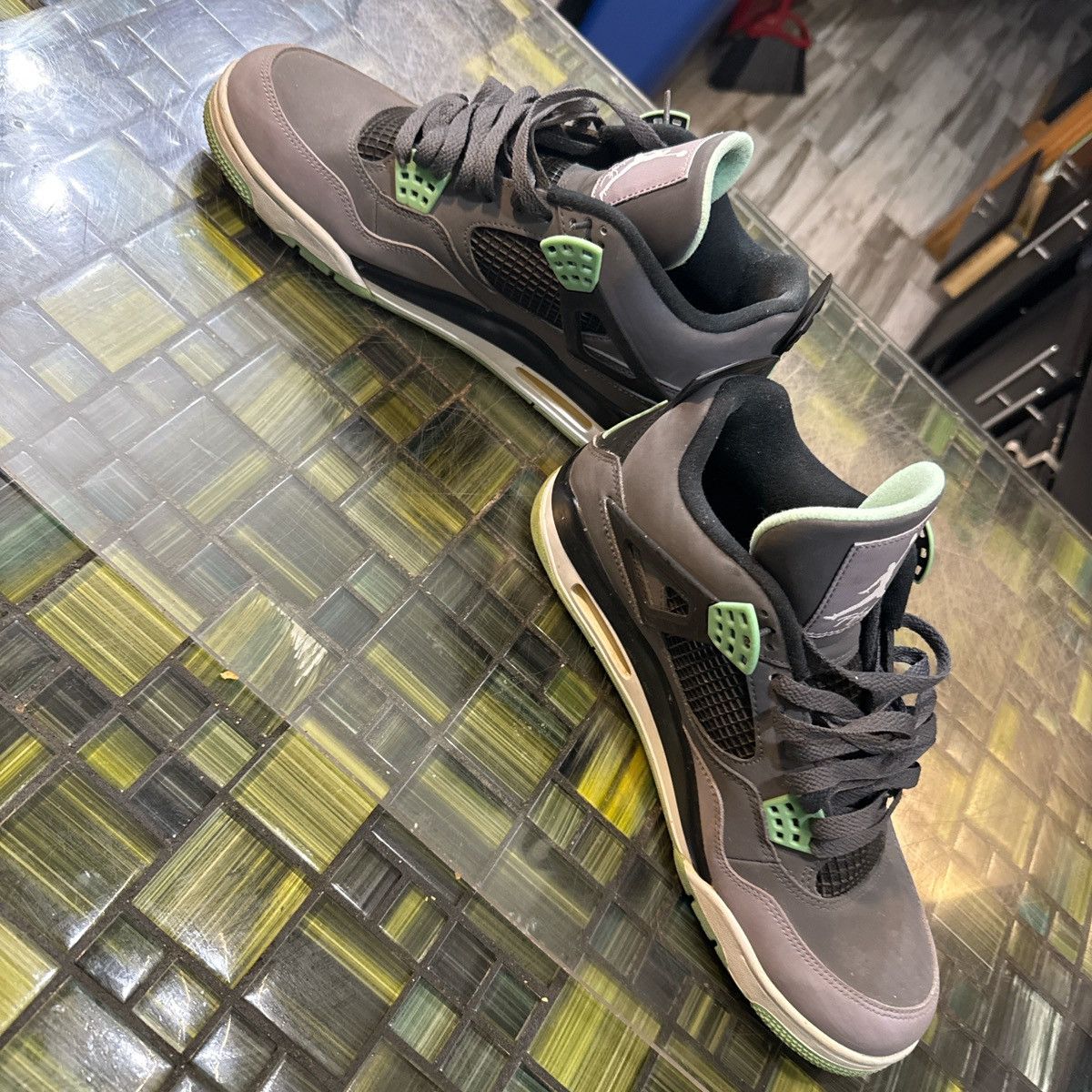 Jordan Brand Green Glow 4s Size US 10.5 / EU 43-44 - 3 Thumbnail