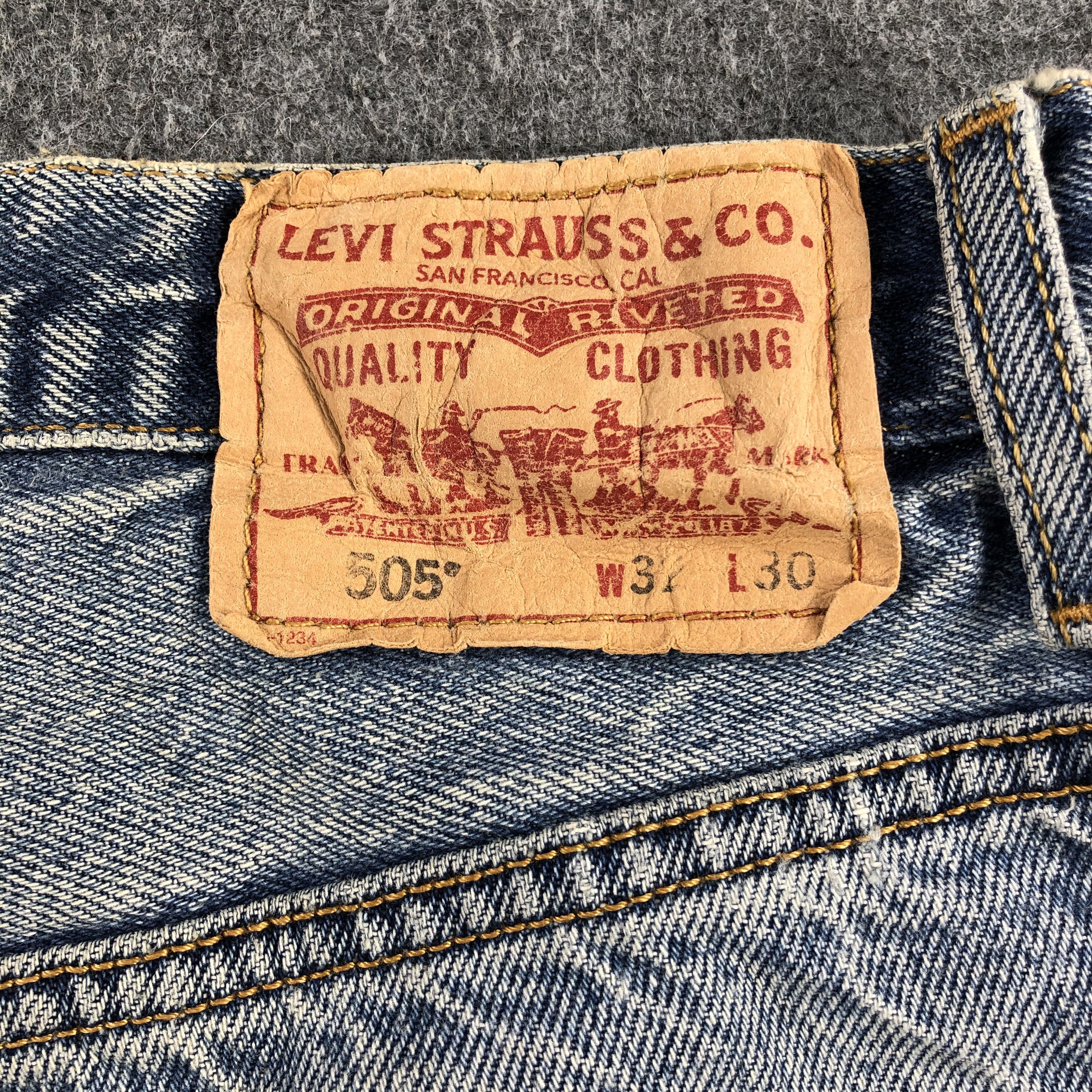 Levi's Vintage Blue Wash Levis 505 Jeans-J2262 Size US 31 - 5 Thumbnail