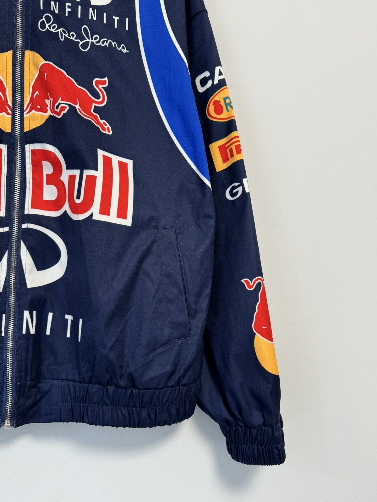 Red Bull Red Bull Racing Infiniti F1 Jacket Vintage Formula 1 Racing Size US M / EU 48-50 / 2 - 4 Thumbnail