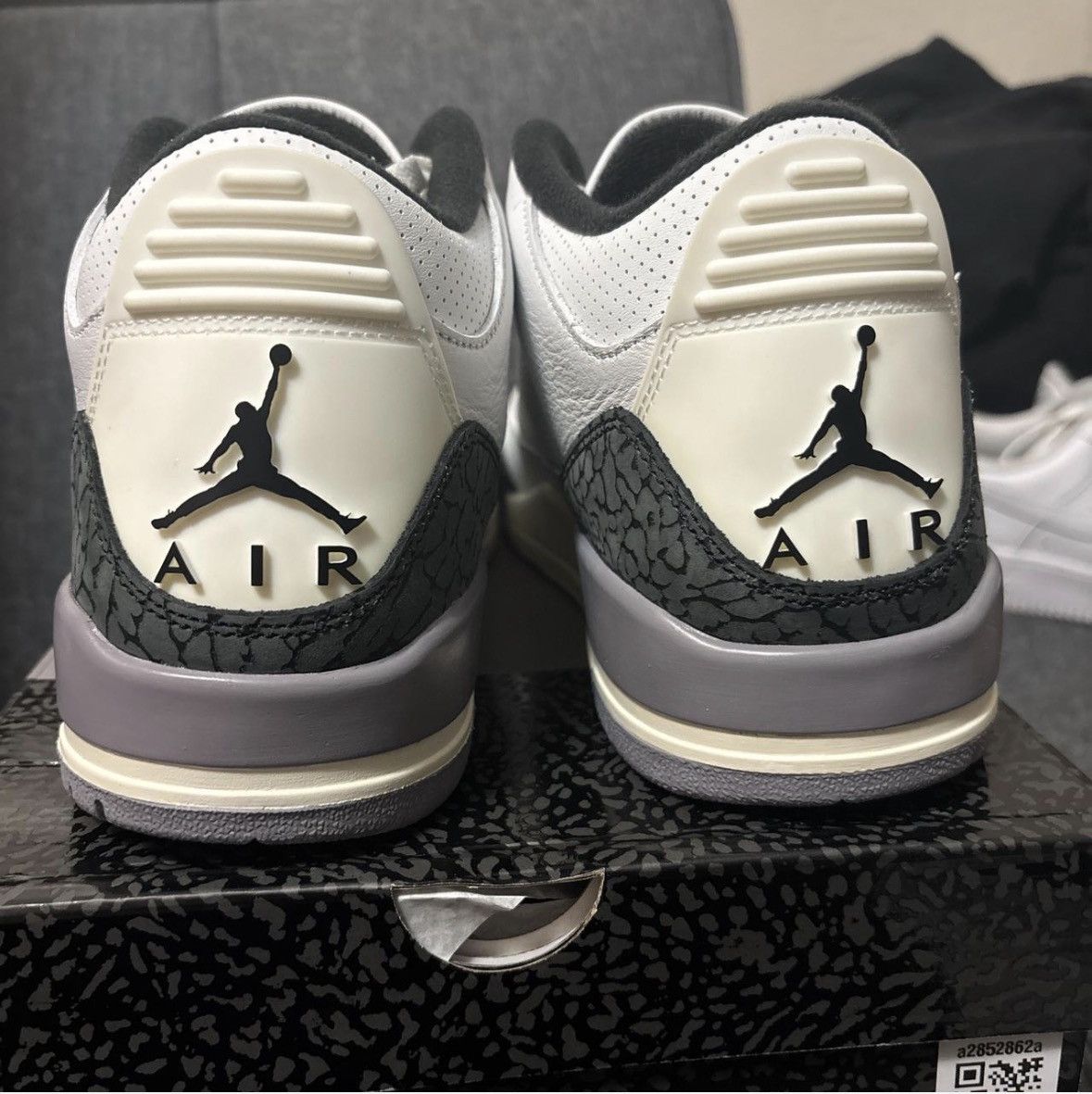 Jordan Brand Jordan 3s Size US 10 / EU 43 - 6 Thumbnail