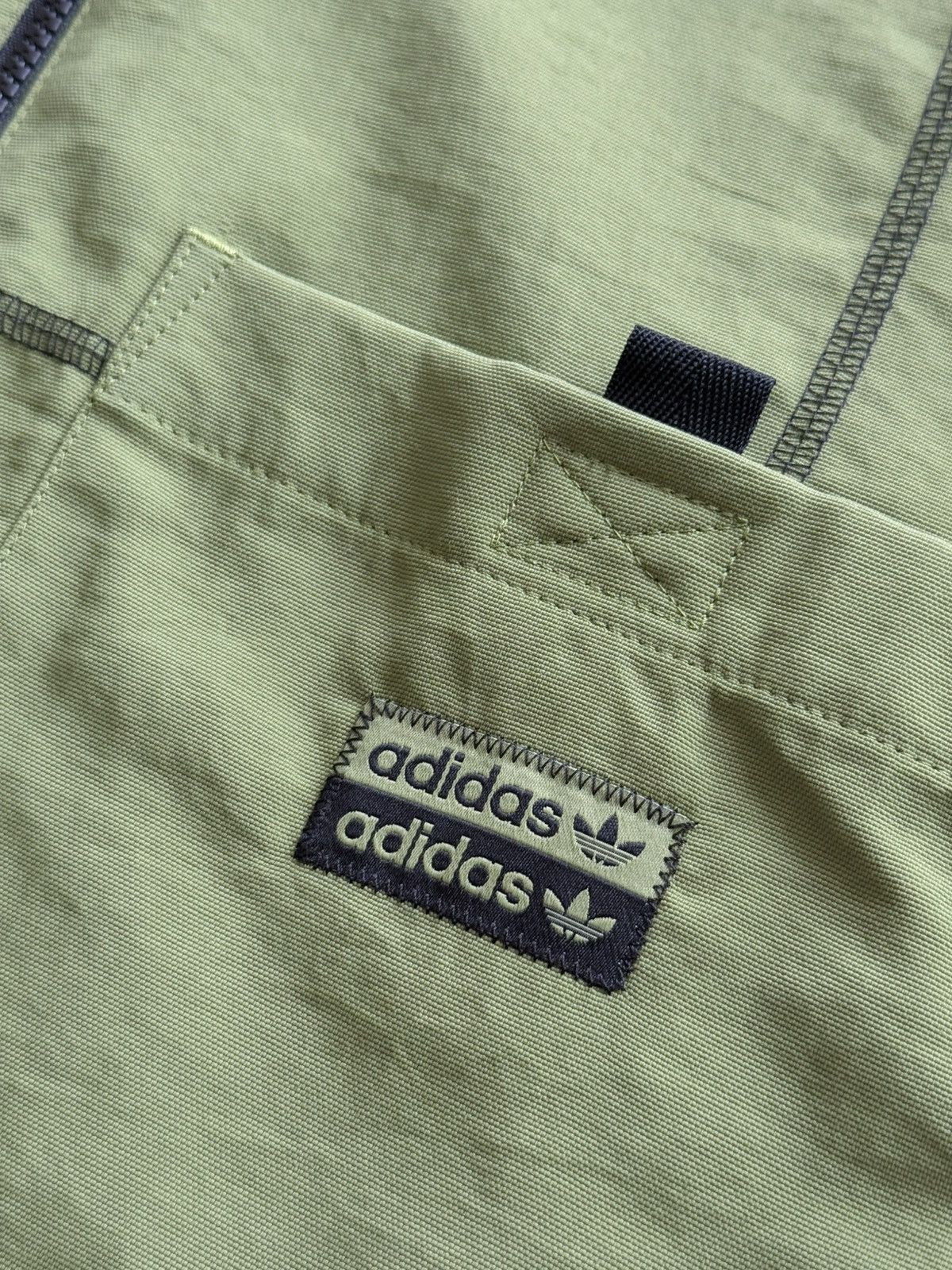 Adidas Adidas Blkout spezial Vest Size US XS / EU 42 / 0 - 5 Thumbnail