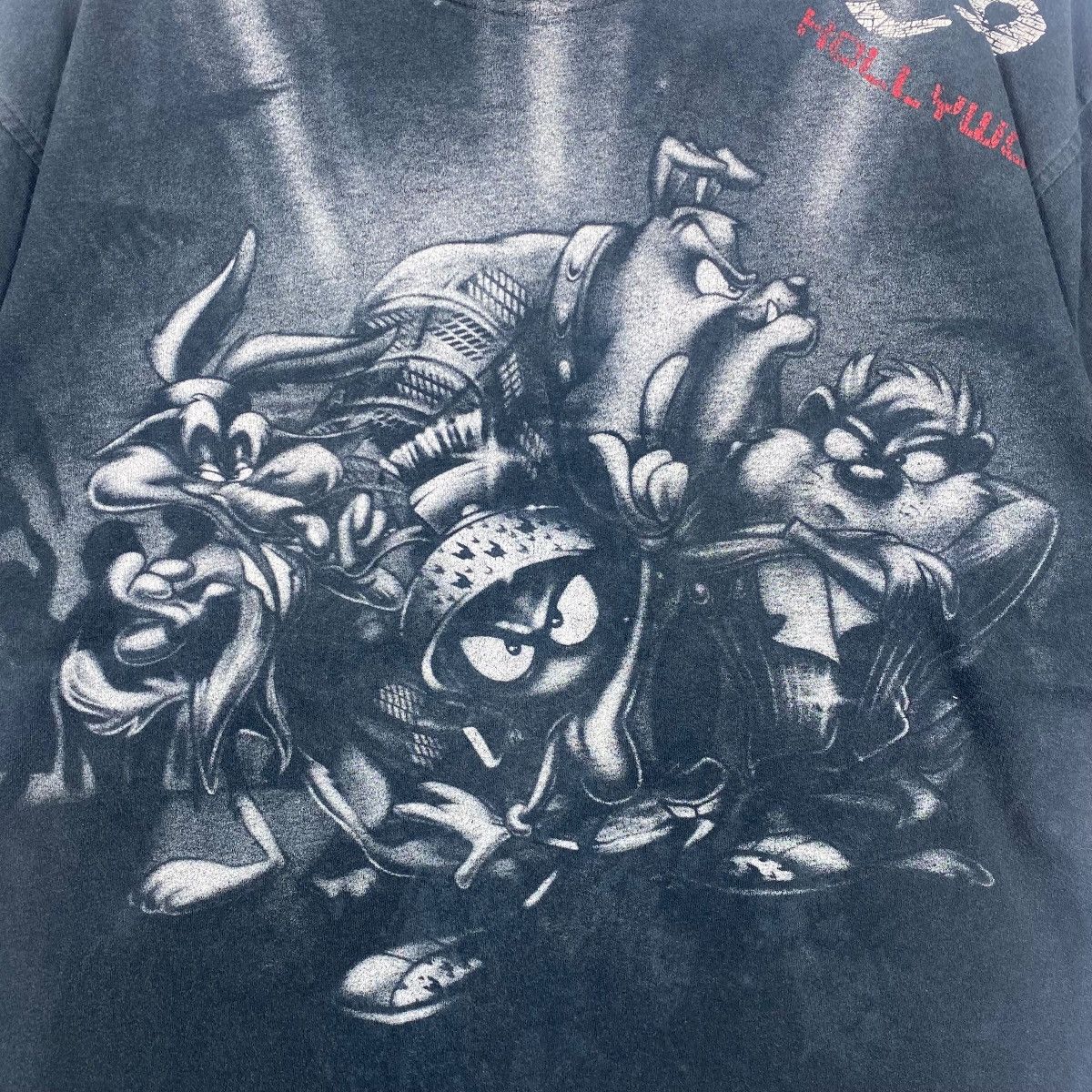 Vintage Vintage 00s LOONEY TUNES Warner Bros Lot29 Brand Faded Tee Size US XL / EU 56 / 4 - 2 Thumbnail