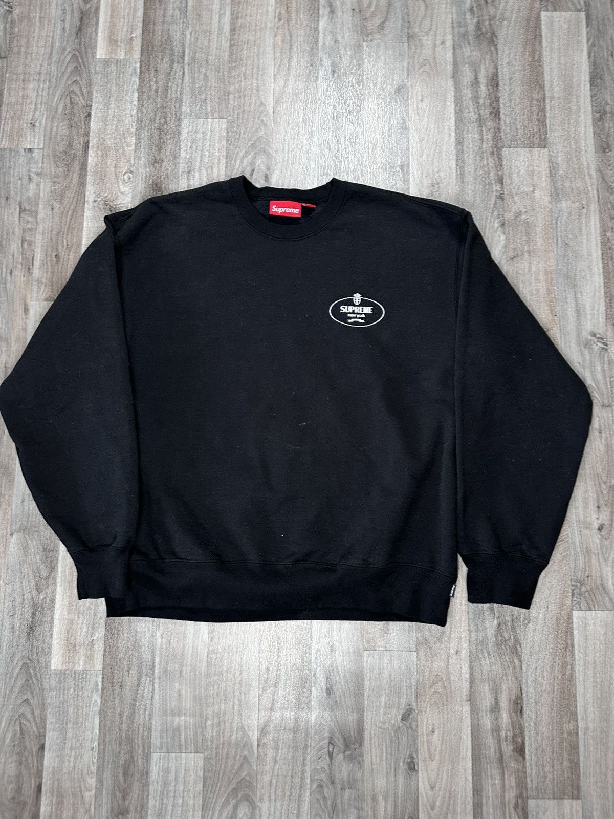 Supreme Crest Crewneck 