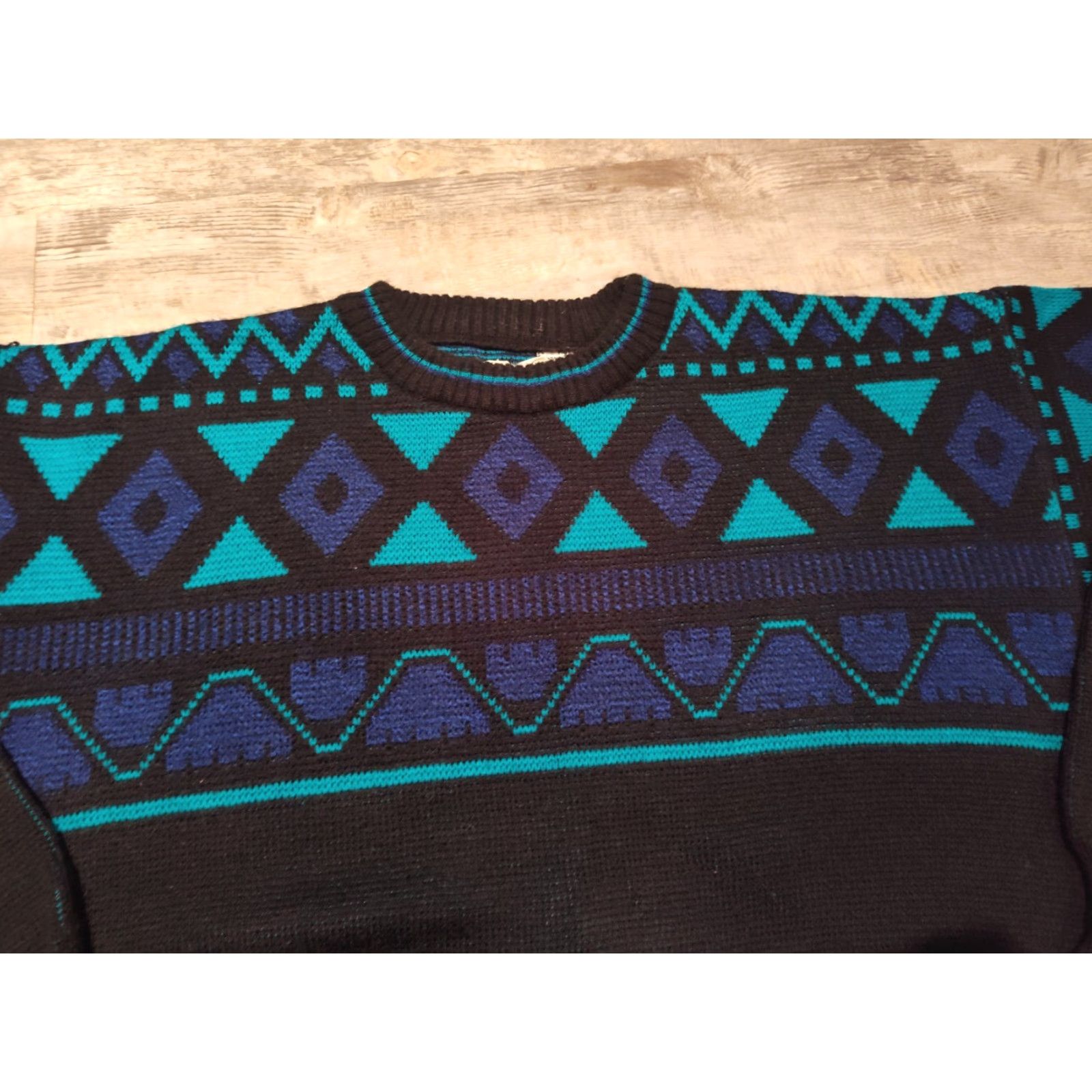 Vintage VINTAGE Le Tigre Geometric Pullover Sweater XL Men Crew Neck Acrylic Multi 90s Fall Winter Spring Size US XL / EU 56 / 4 - 5 Thumbnail