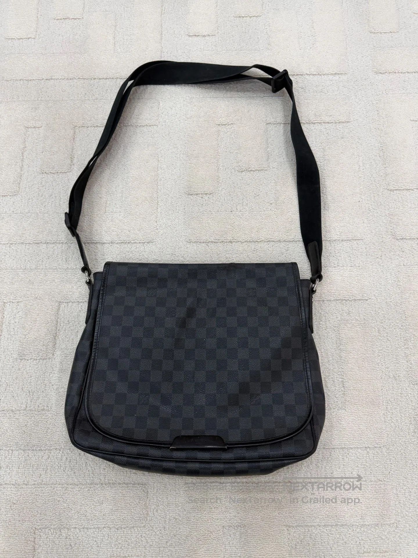 Louis Vuitton Louis Vuitton Black Gray Check Flap Messenger Bag. Size ONE SIZE - 1 Thumbnail