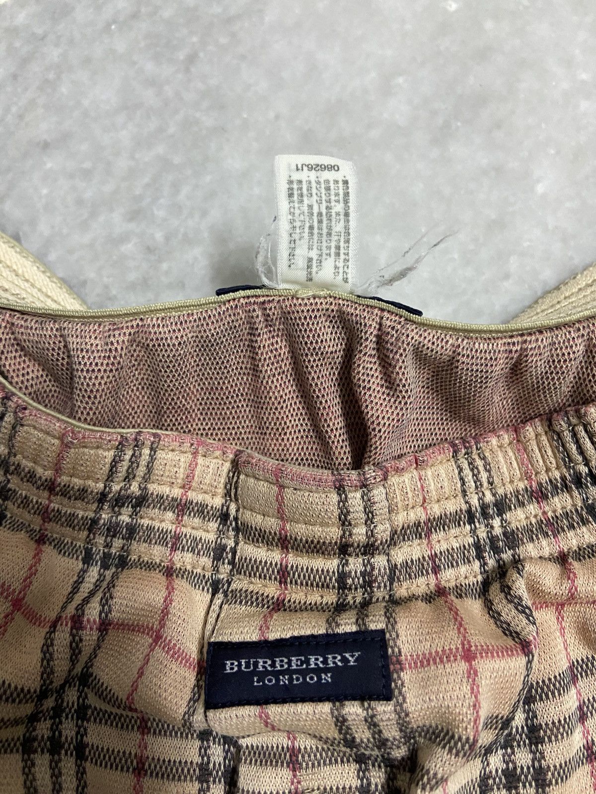 Burberry Vintage Burberry London Nova Check Shorts/Burberry Boxers Size US 32 / EU 48 - 6 Thumbnail
