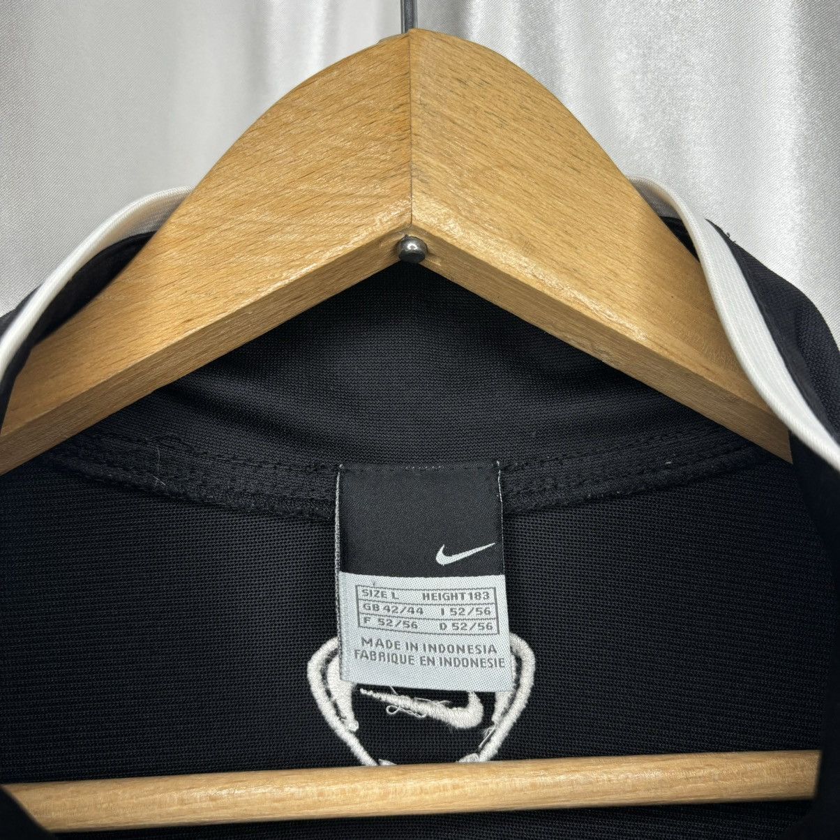 Nike vintage Nike zip sweatshirt with zipper black logo Size US L / EU 52-54 / 3 - 12 Thumbnail