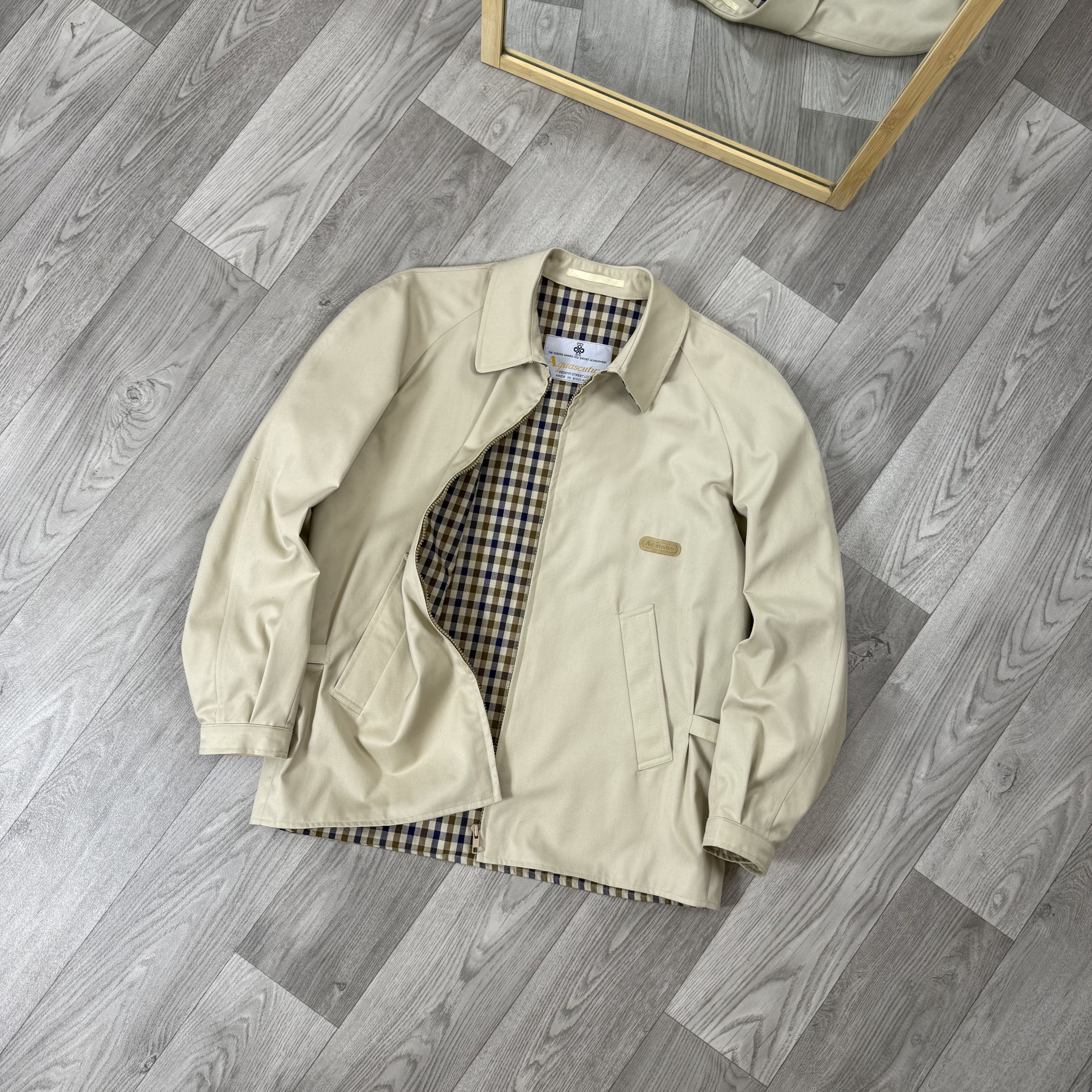 Vintage Aquasqutum 90s Old Money Women's Beige Jacket