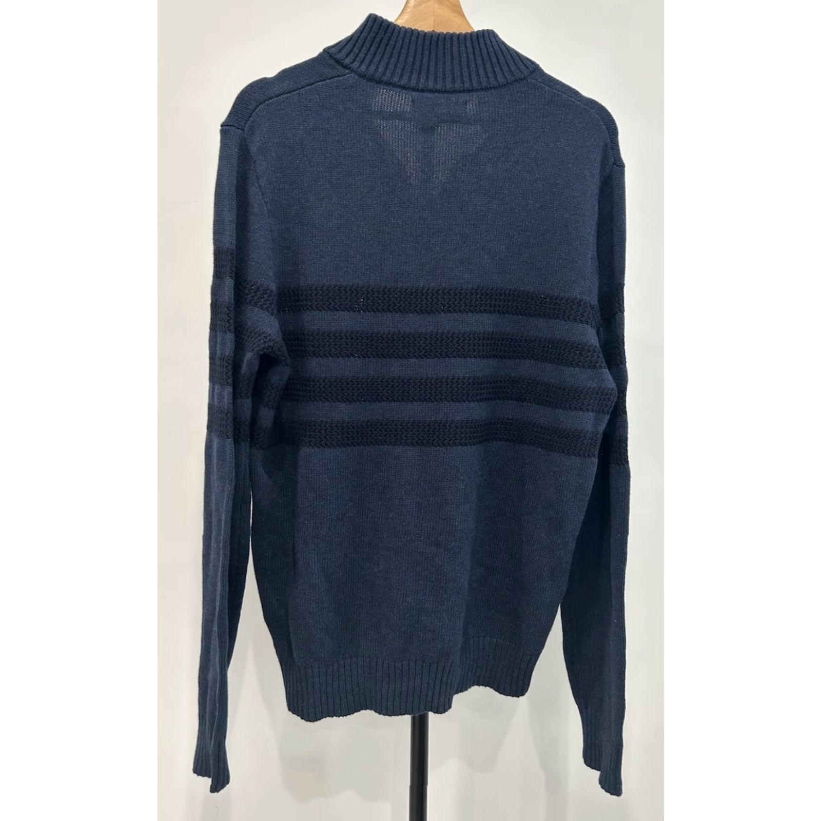 Vintage **Tahari Men's Classic Blue Striped 1/4 Zip Pullover Sweater Size L** User: **Tahari Men's Classic Blue 1/4 Zip Striped Pullover Sweater Size L** Size US L / EU 52-54 / 3 - 2 Thumbnail