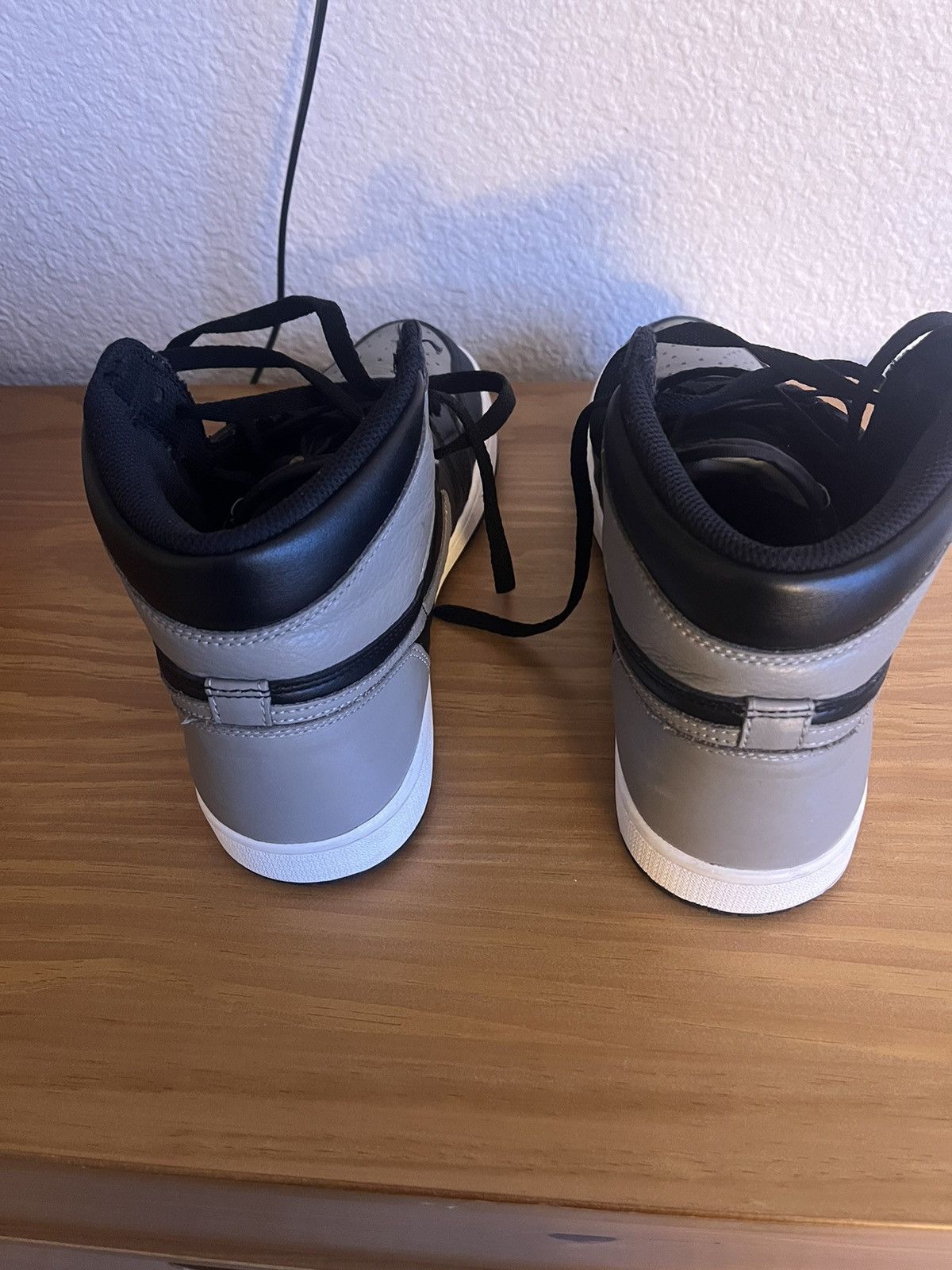 Jordan Brand × Nike Jordan 1 OG Shadow High Size US 10.5 / EU 43-44 - 3 Thumbnail