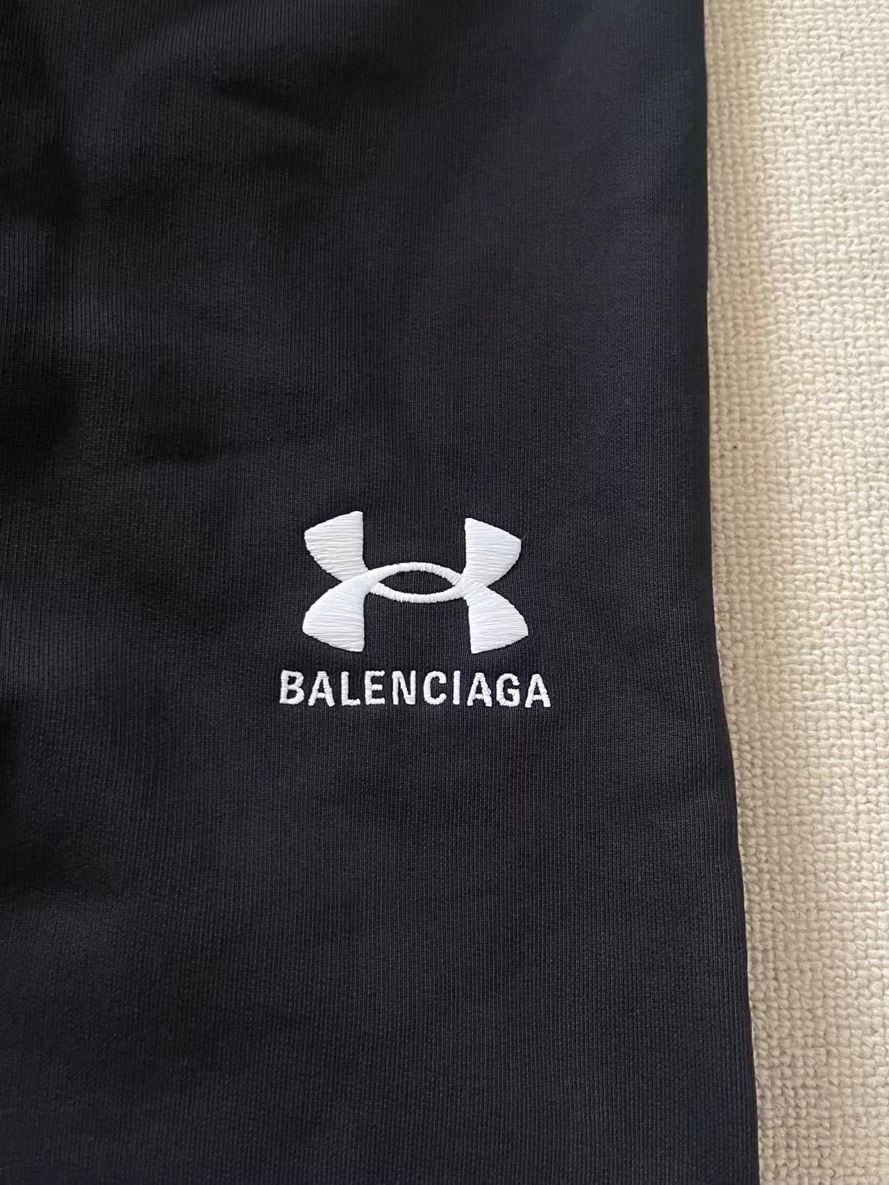 Balenciaga Balenciaga x Under Armour logo print pocket knpants Size 26" / US 2 / IT 38 - 3 Thumbnail