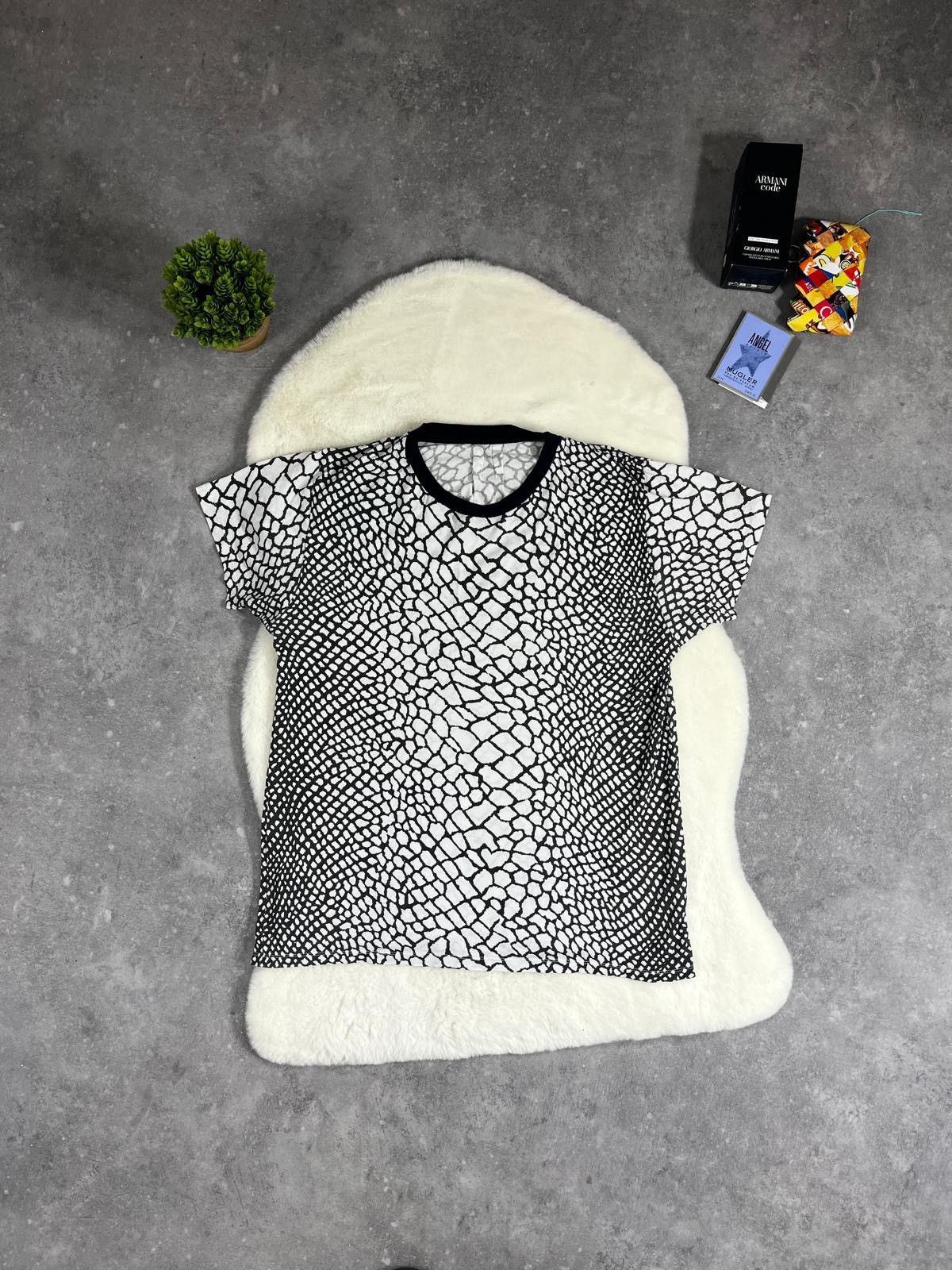 Hedi Slimane × Saint Laurent Paris Rare Saint Laurent Paris Baby Cat by Hedi Slimane T-shirt Size US S / EU 44-46 / 1 - 2 Thumbnail