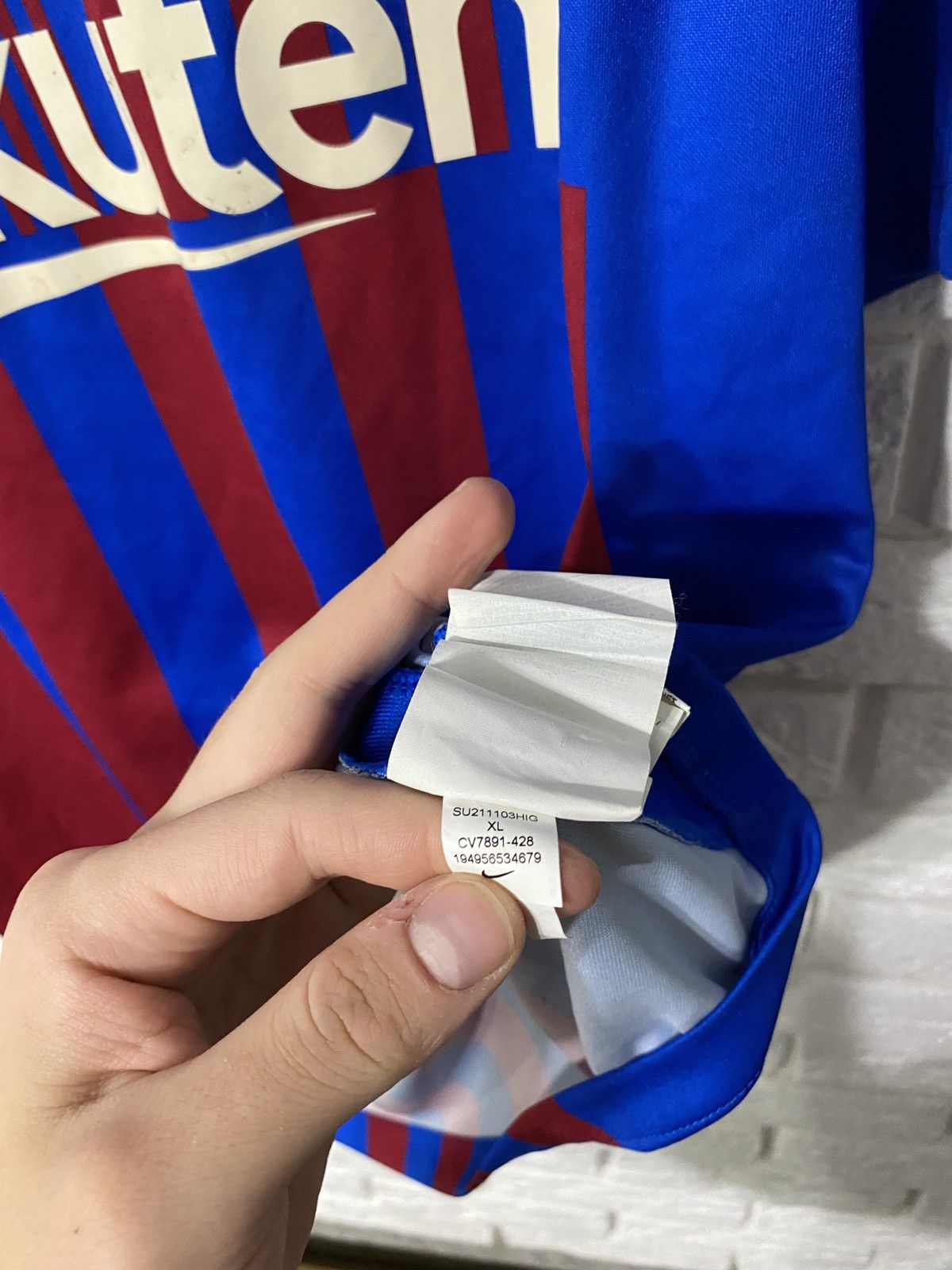 Vintage FC Barcelona Ronaldinho 2022/23 x 2003/04 Nike Home Jersey Size US XL / EU 56 / 4 - 7 Thumbnail