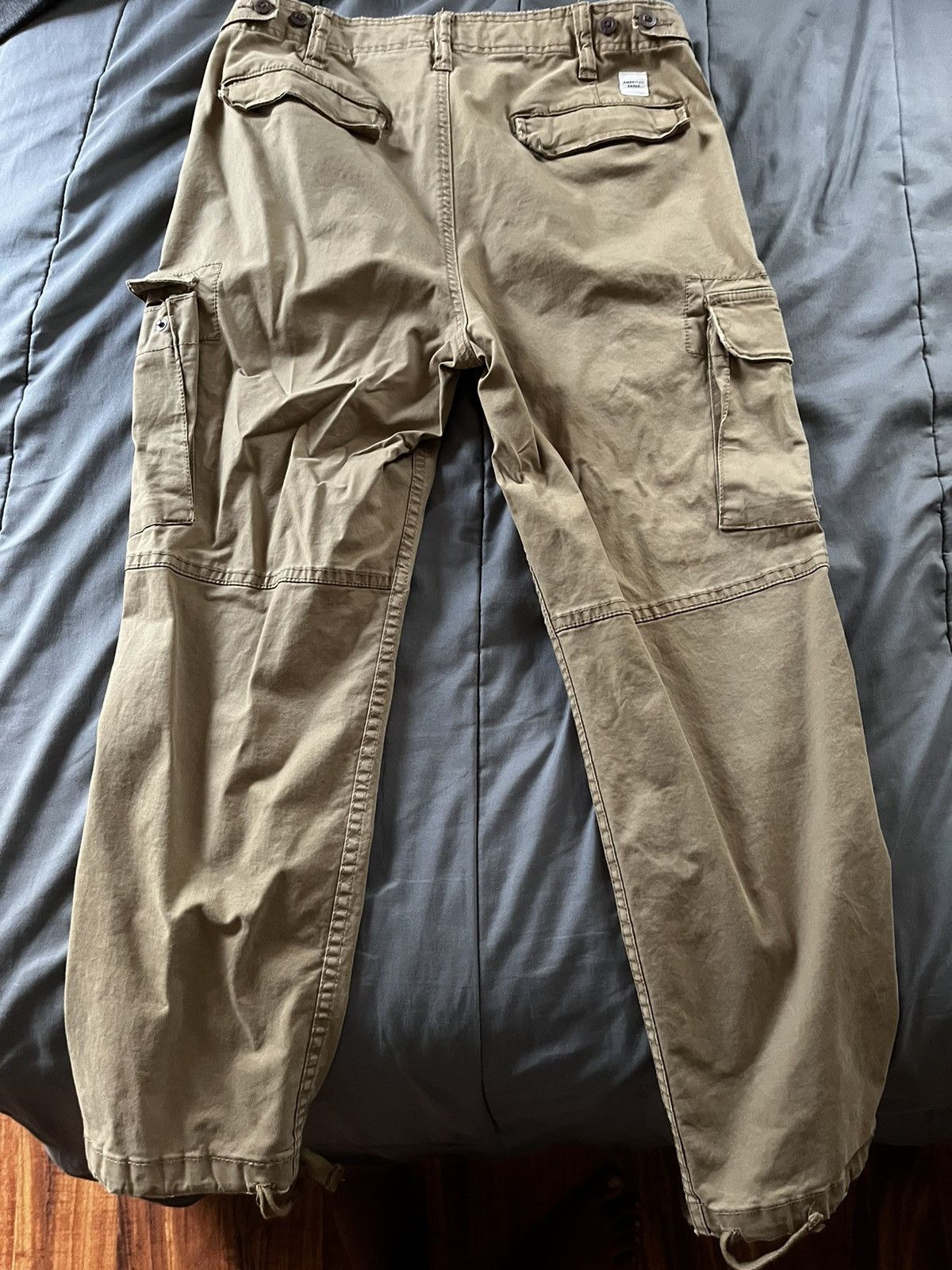 American Eagle Outfitters Kaki Cargo Pants Size US 32 / EU 48 - 4 Thumbnail