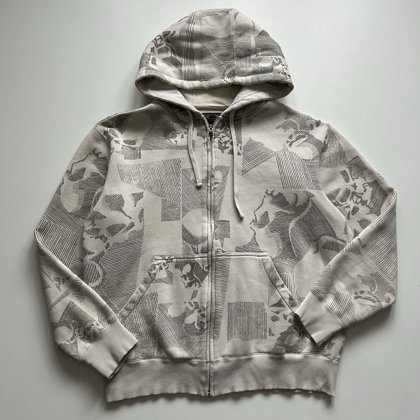 Oakley Vintage Y2K Oakley Skull AOP Full Zip Hoodie Size Medium Size US M / EU 48-50 / 2 - 1 Thumbnail