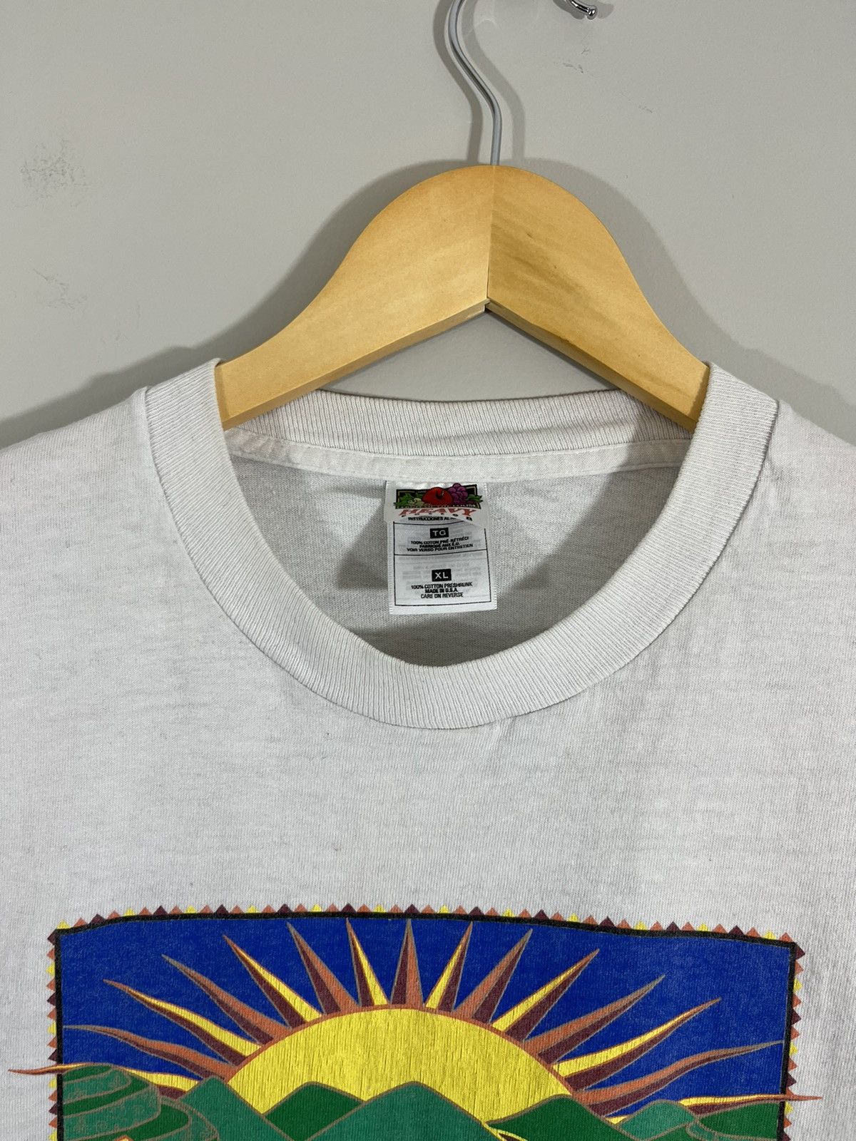 Vintage Single Stitch Distressed Graphic Tee Size US XL / EU 56 / 4 - 2 Thumbnail