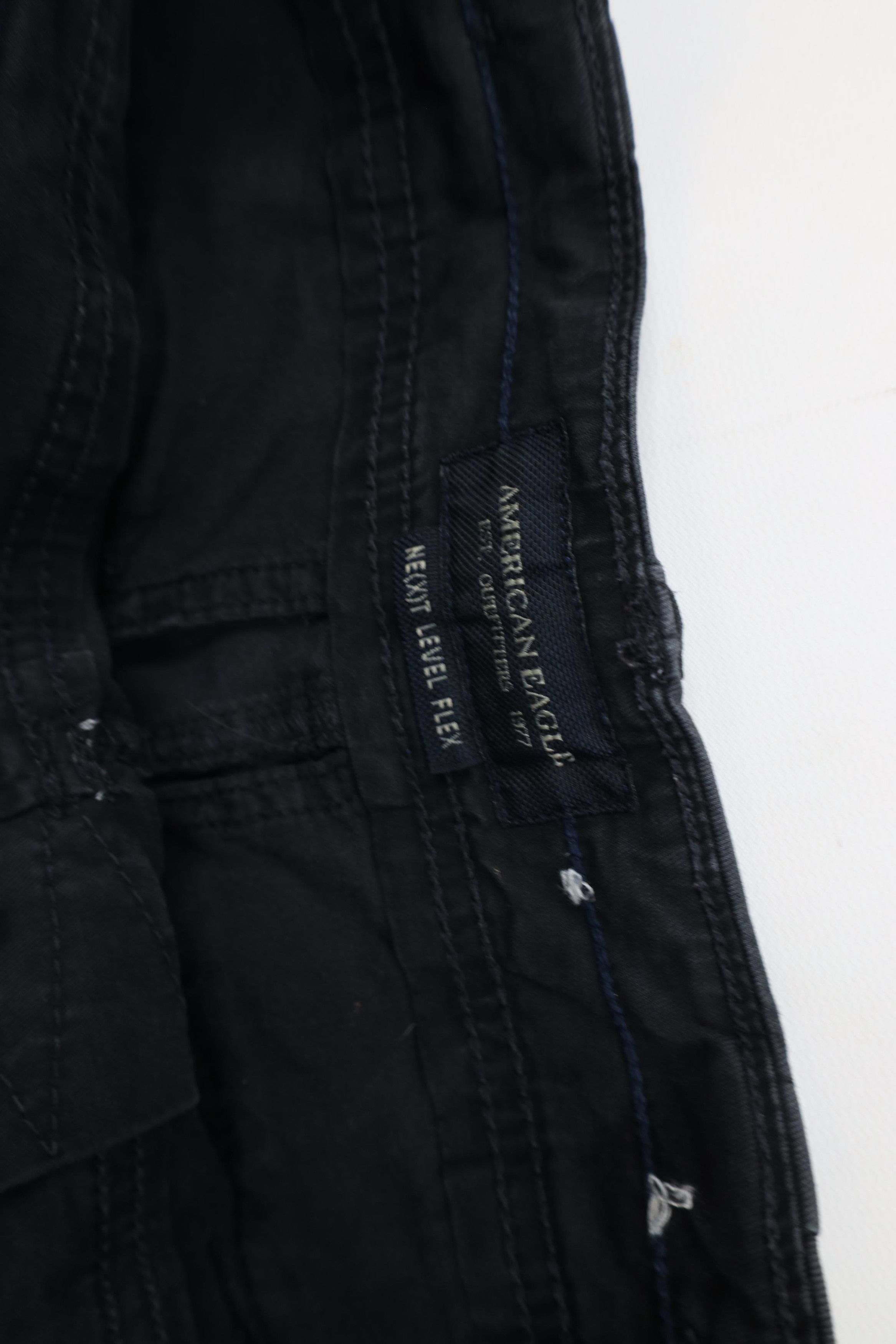 American Eagle Outfitters Vintage Y2K American Eagle Classic Length Cargo Shorts Size US 28 / EU 44 - 8 Thumbnail