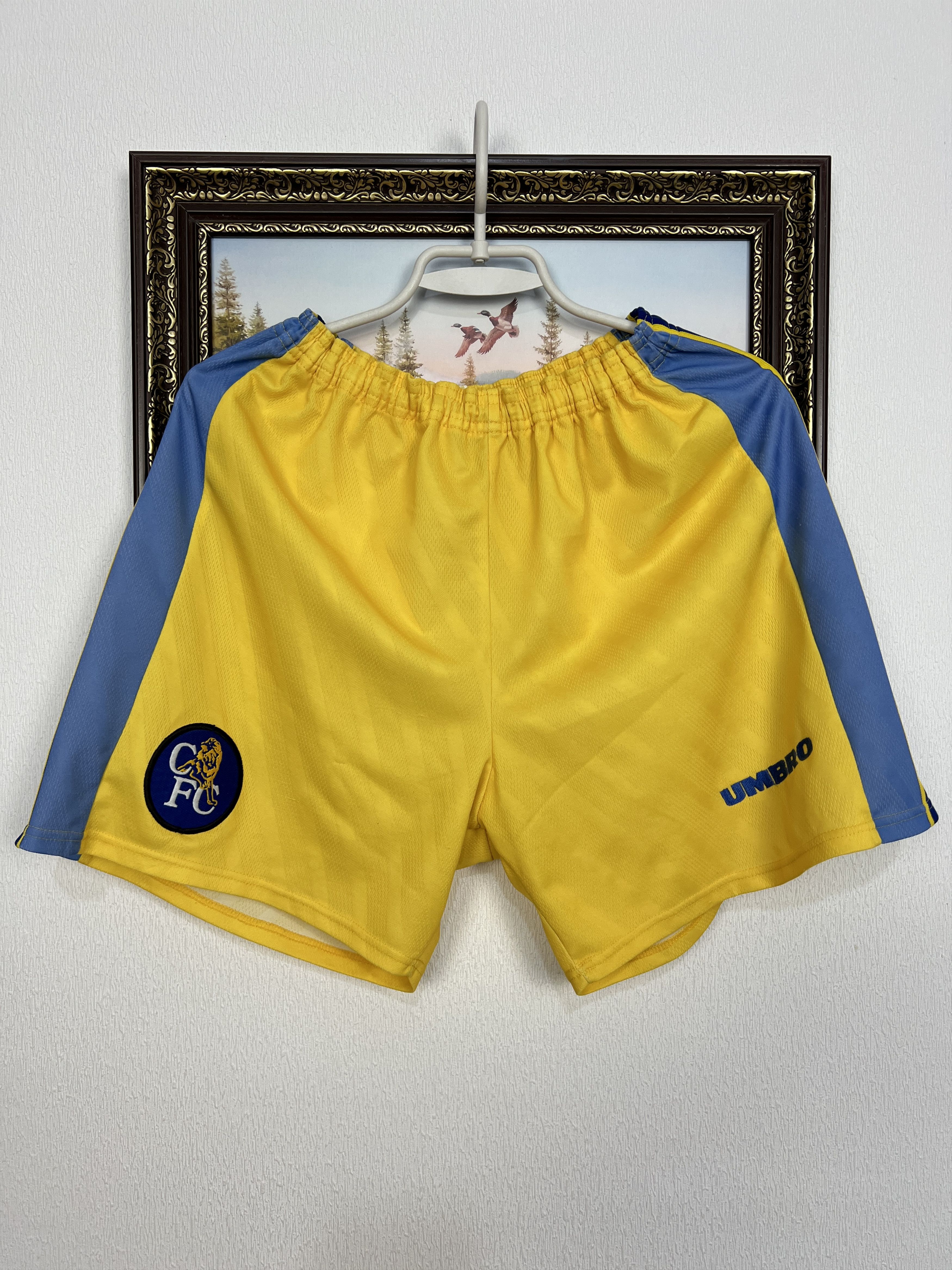 Umbro Vintage 90's Umbro Chelsea Football Shorts Soccer Athletic Size US 34 / EU 50 - 1 Thumbnail