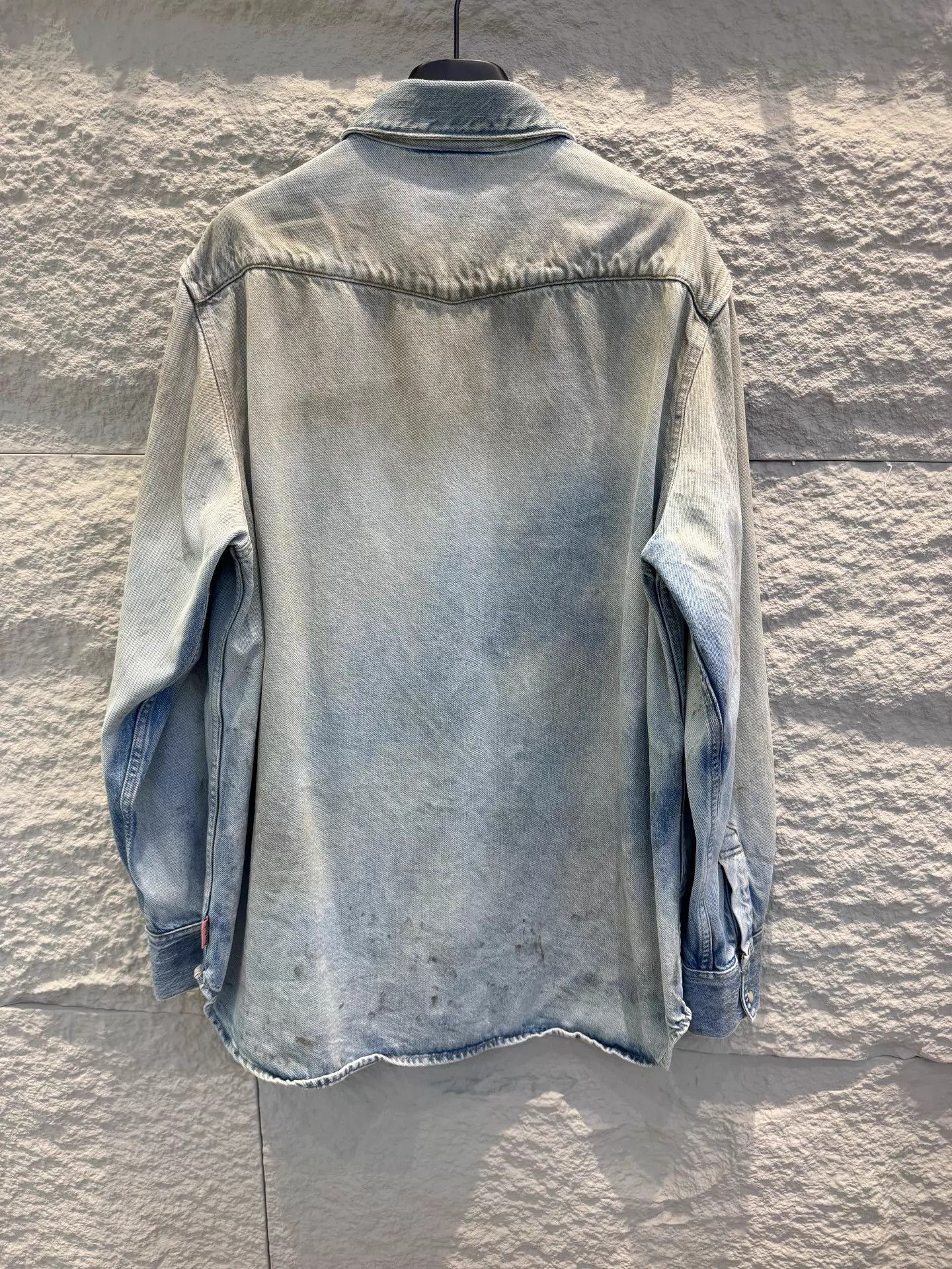 Acne Studios Acne Studios Mud-Distressed Denim Shirt Unisex EUR44 NWT Size US S / EU 44-46 / 1 - 3 Thumbnail