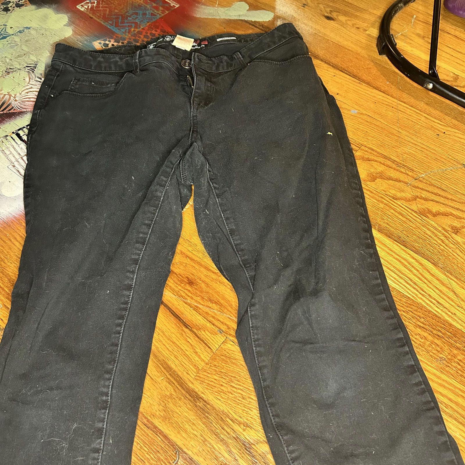 Other Gloria Vanderbilt Faded Glory Black Jeans, Size 12P Size 34" / US 12 / IT 48 - 1 Thumbnail
