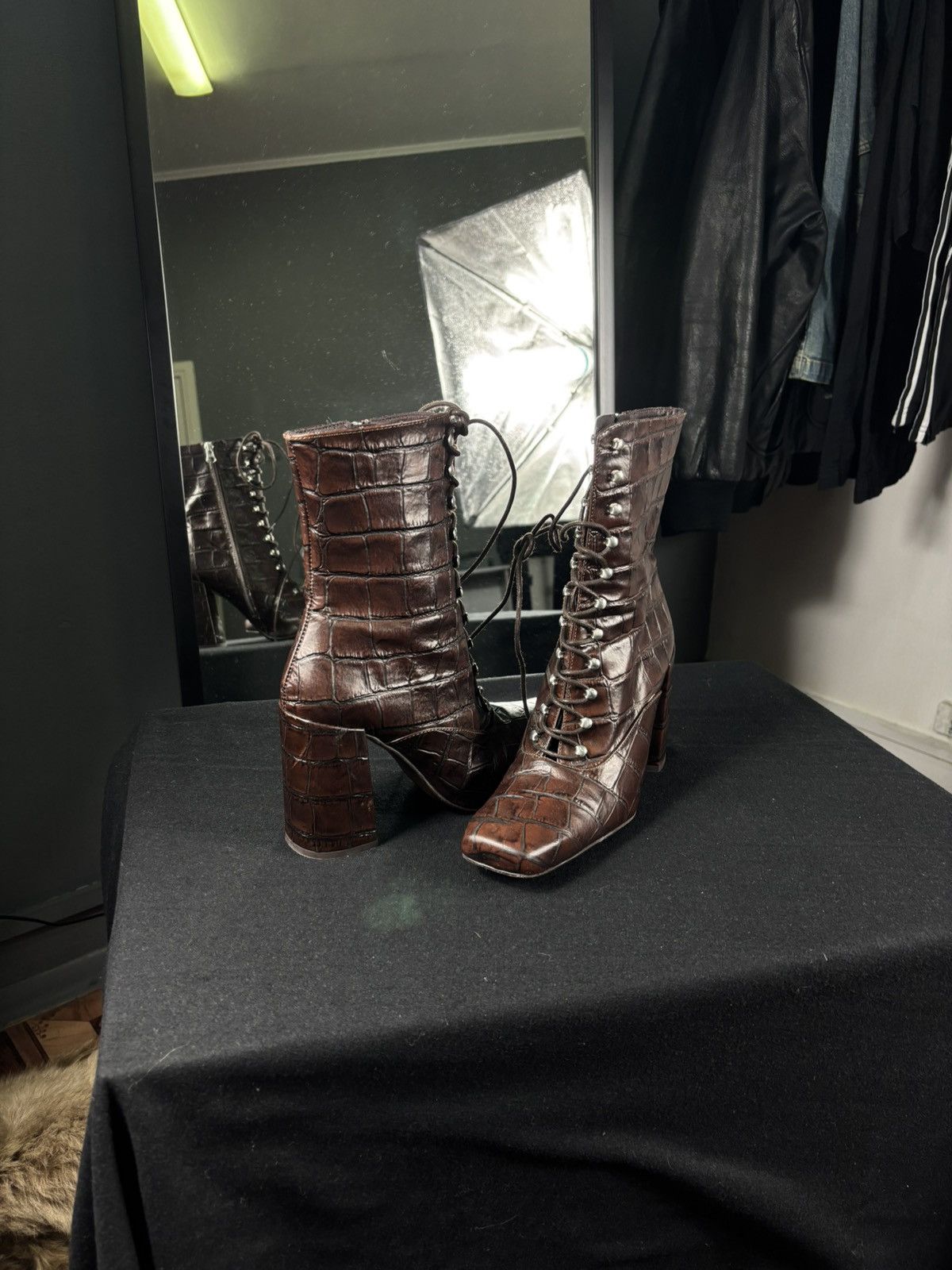 Vintage Lace up Leather heels boots Size US 10 / IT 40 - 5 Thumbnail