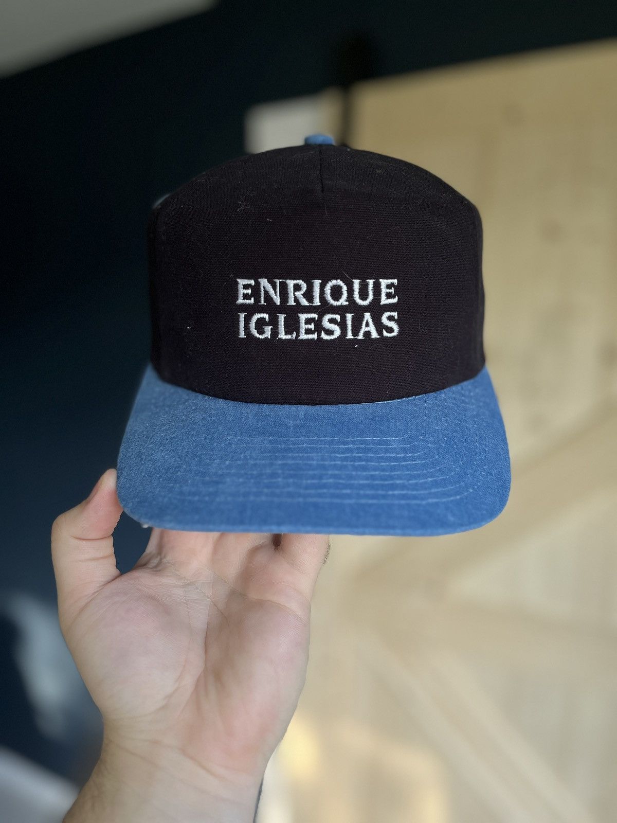 Harley Davidson Vintage 90’s Enrique Iglesias Tour Promo Snapback Hat Size ONE SIZE - 1 Thumbnail