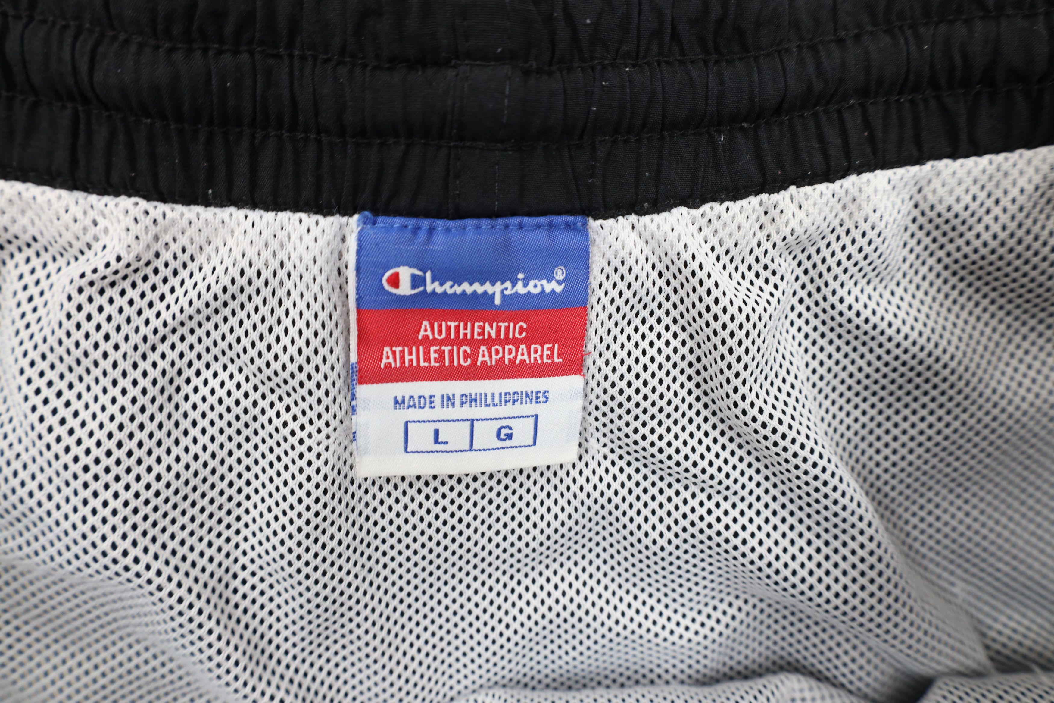 Champion × Vintage Vintage 90s Champion Lined Above Knee Shorts Trunks Black Size US 34 / EU 50 - 9 Thumbnail