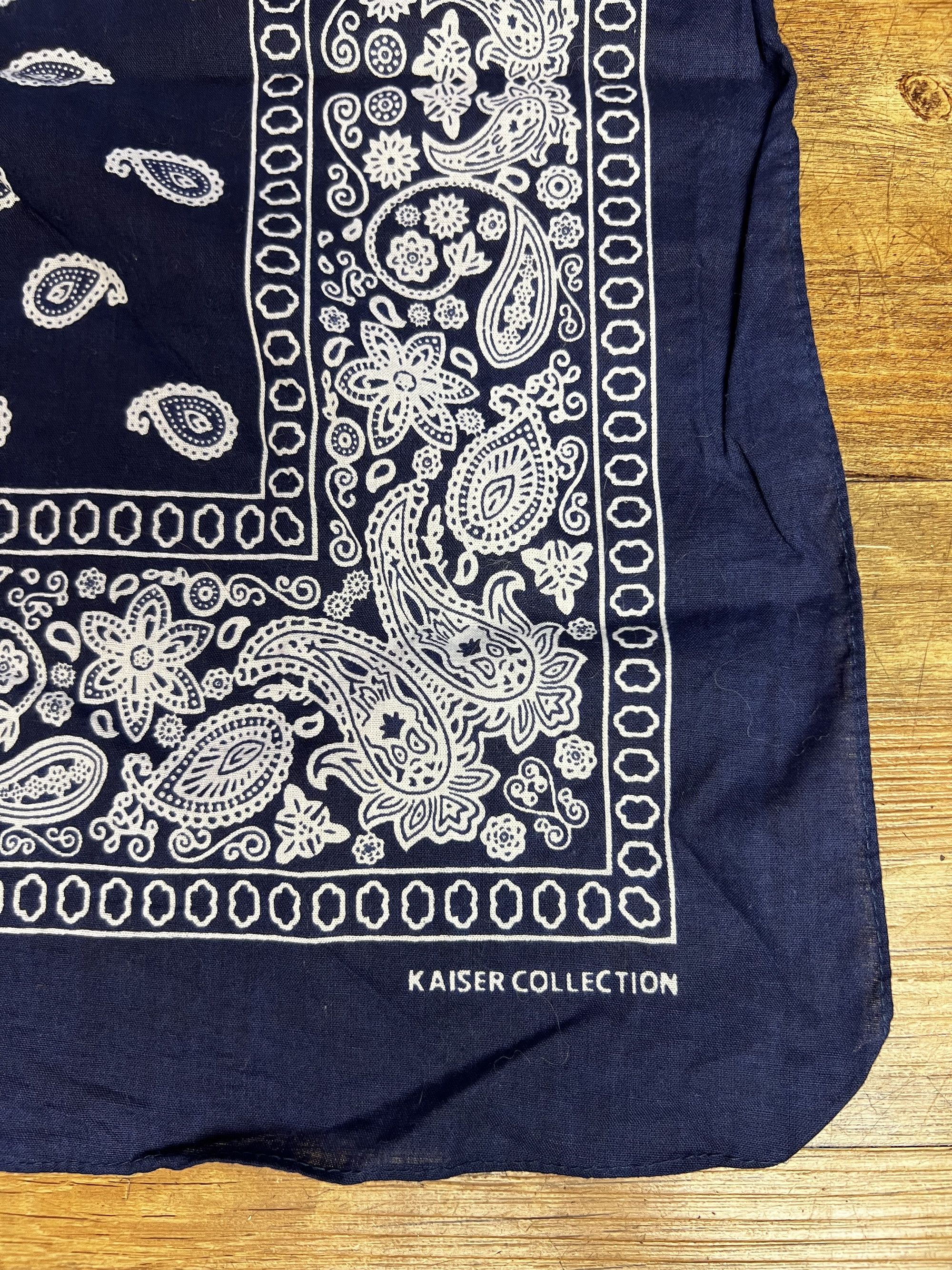 Vintage Vintage Kaiser Collection Dark Blue Paisley Bandana RN122070 Size ONE SIZE - 4 Thumbnail