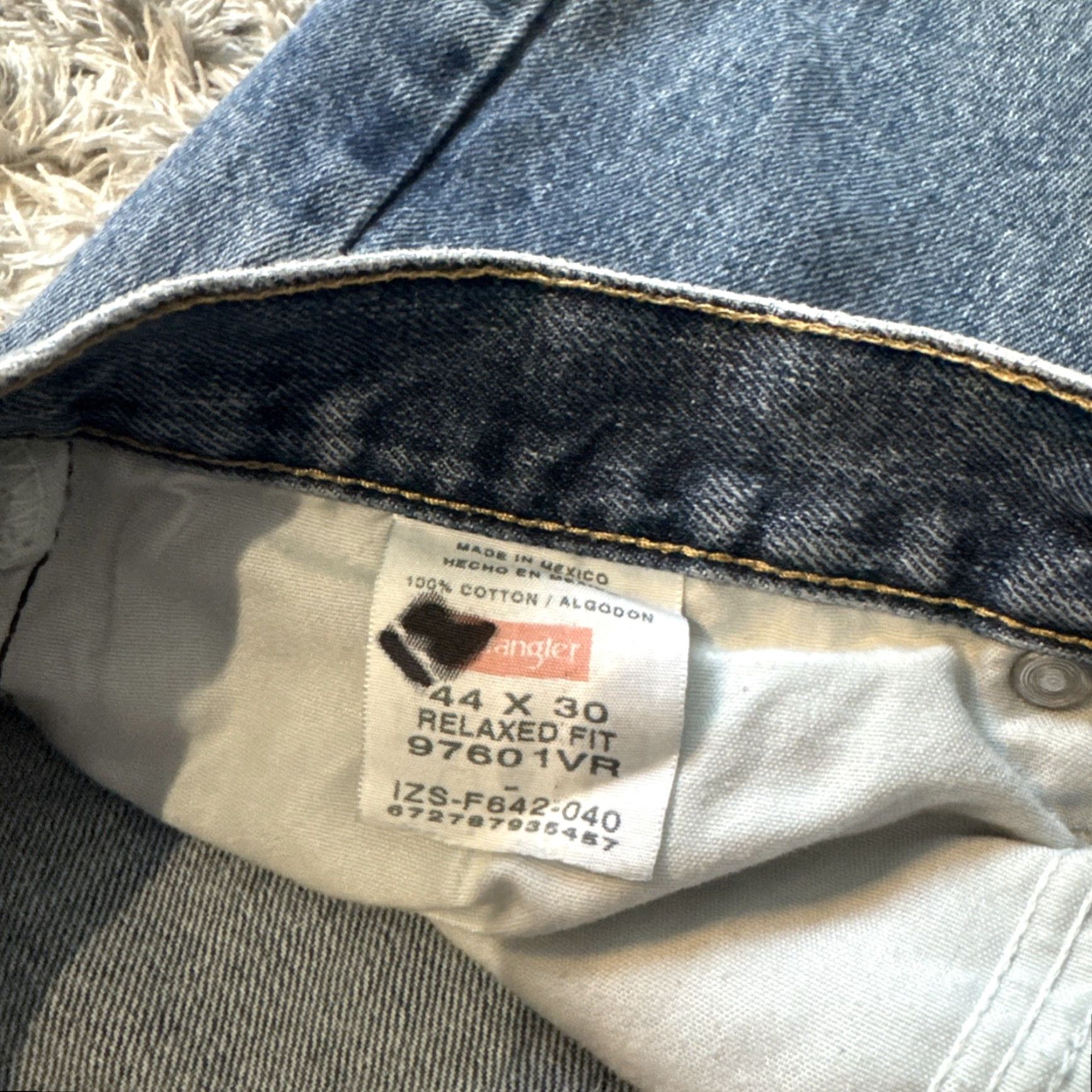 Wrangler VINTAGE Wrangler Jeans Men 44x30 Denim Workwear Casual Straight Blue Retro 00’s Mens Jeans Regular Size 44 Inseam 30 in Size US 44 / EU 60 - 7 Thumbnail