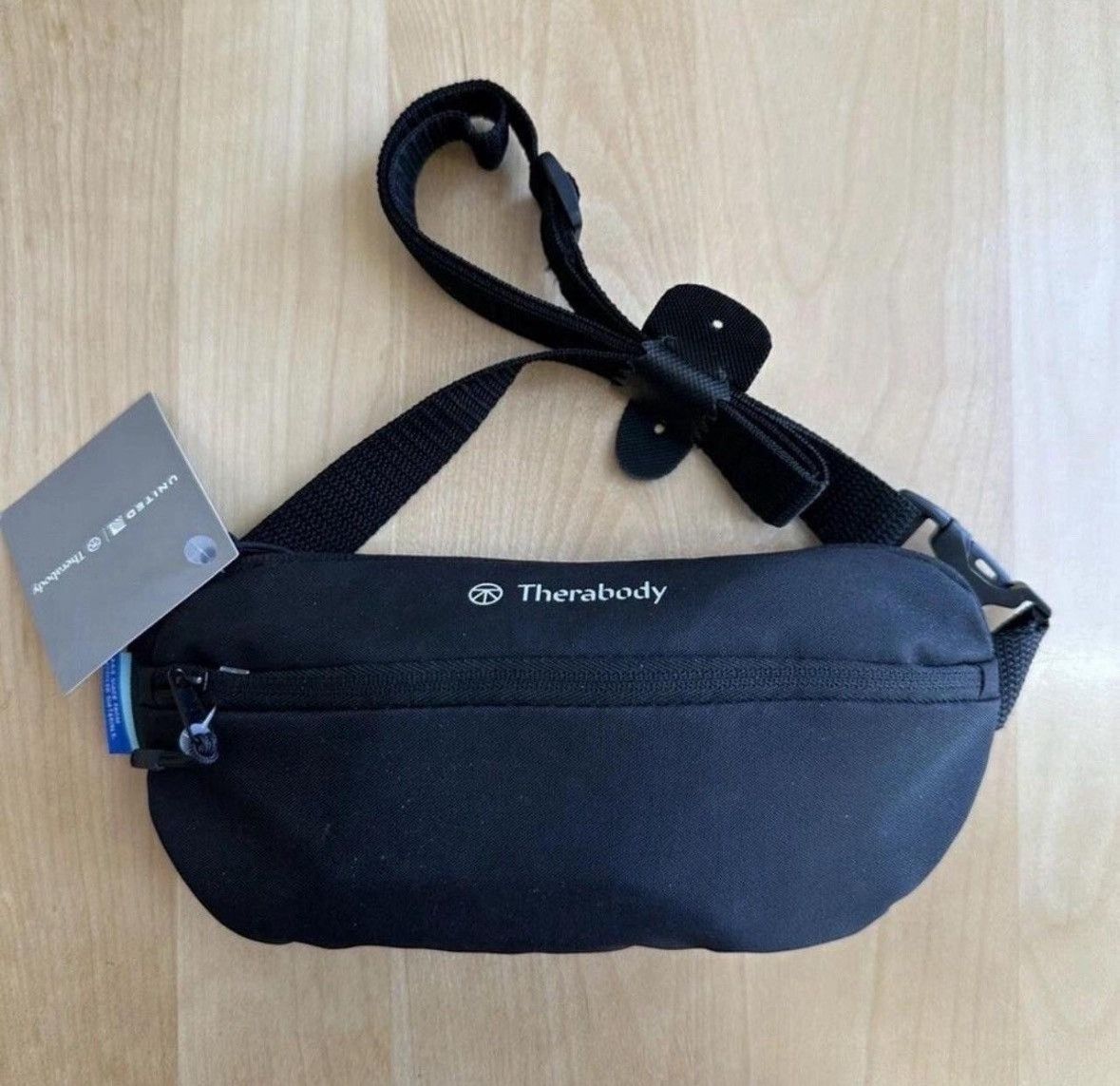 Other NEW Therabody Crossbody UNITED Business Class Amenity Kit Size ONE SIZE - 1 Thumbnail