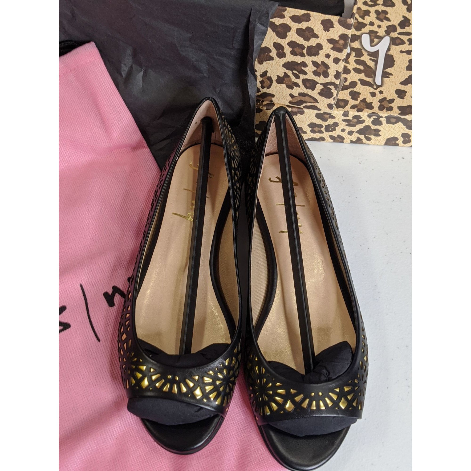 Other FS/NY Black & Gold "Black Nappa" Laser-Cut Peep Toe Flats Size US 5.5 / IT 35.5 - 1 Thumbnail
